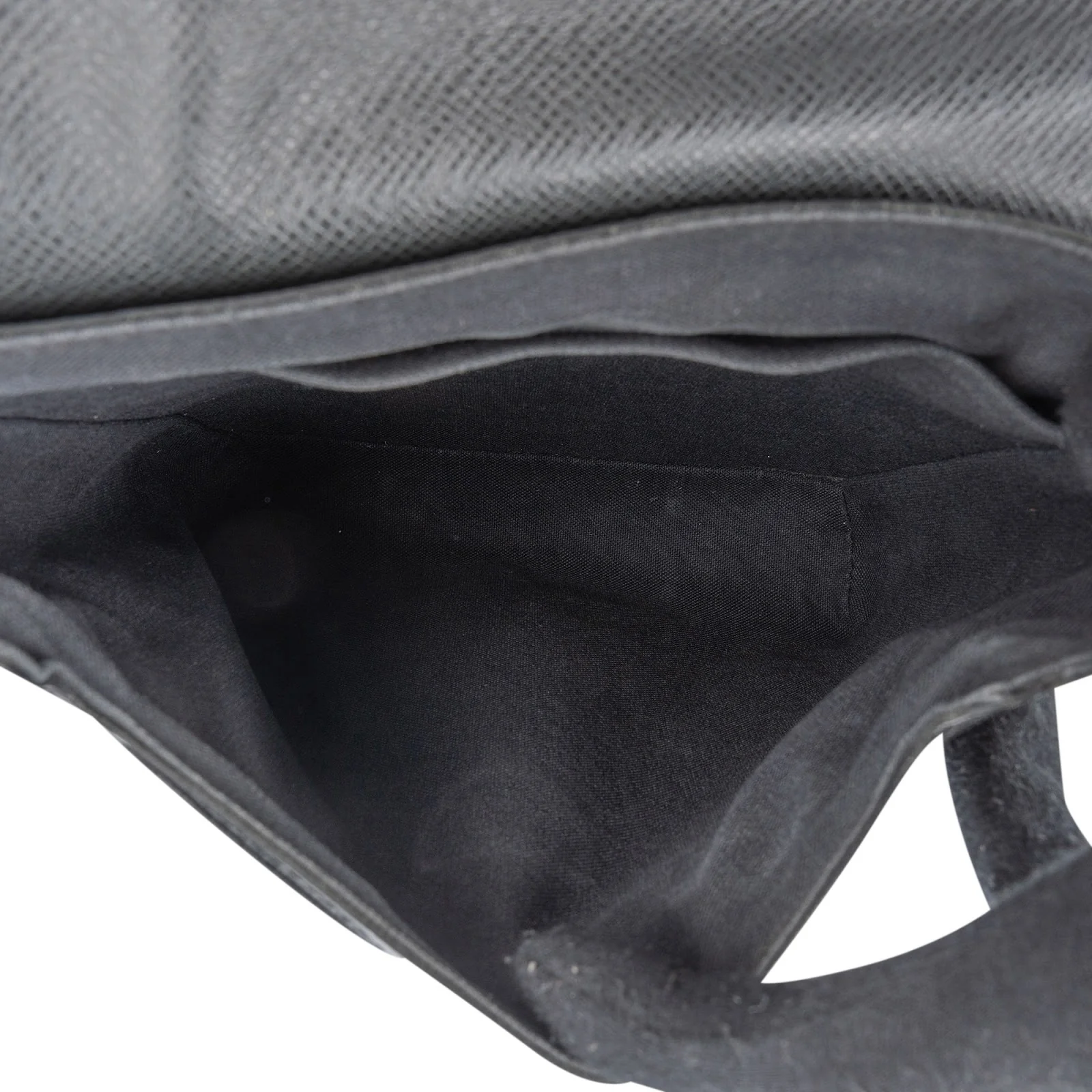 Louis Vuitton Noir Taiga Leather Luka Crossbody Bag