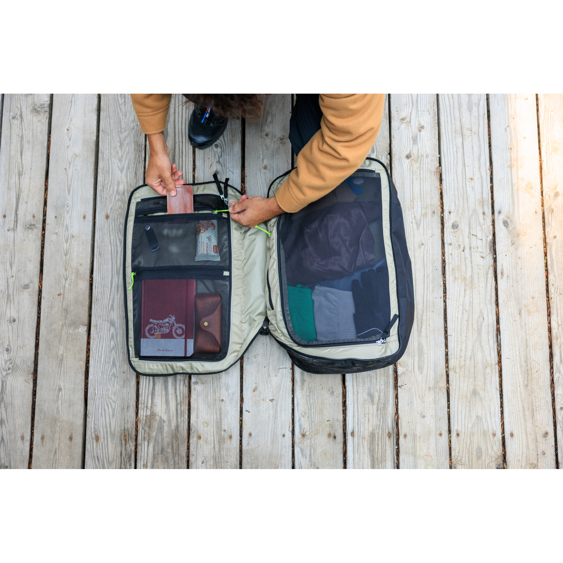 BORDER 30 - POOL PARTY