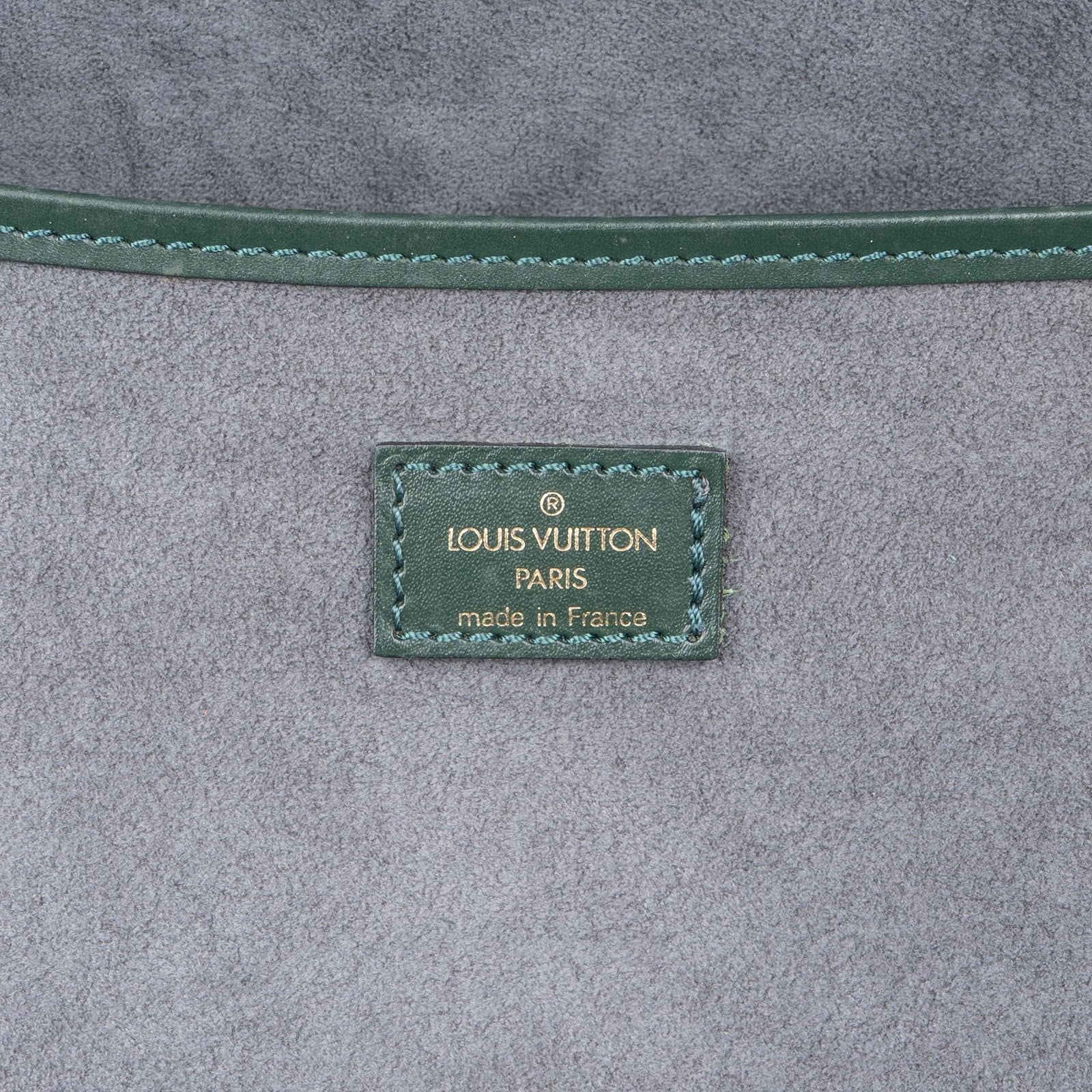 Louis Vuitton Green Taiga Leather Helanga Clip Reisetasche