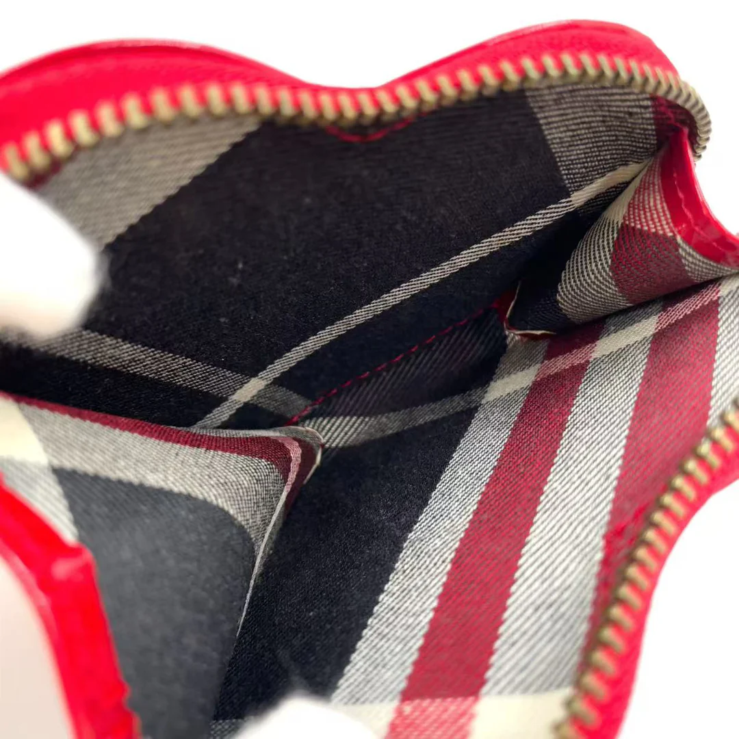 Burberry Pouch herzförmig