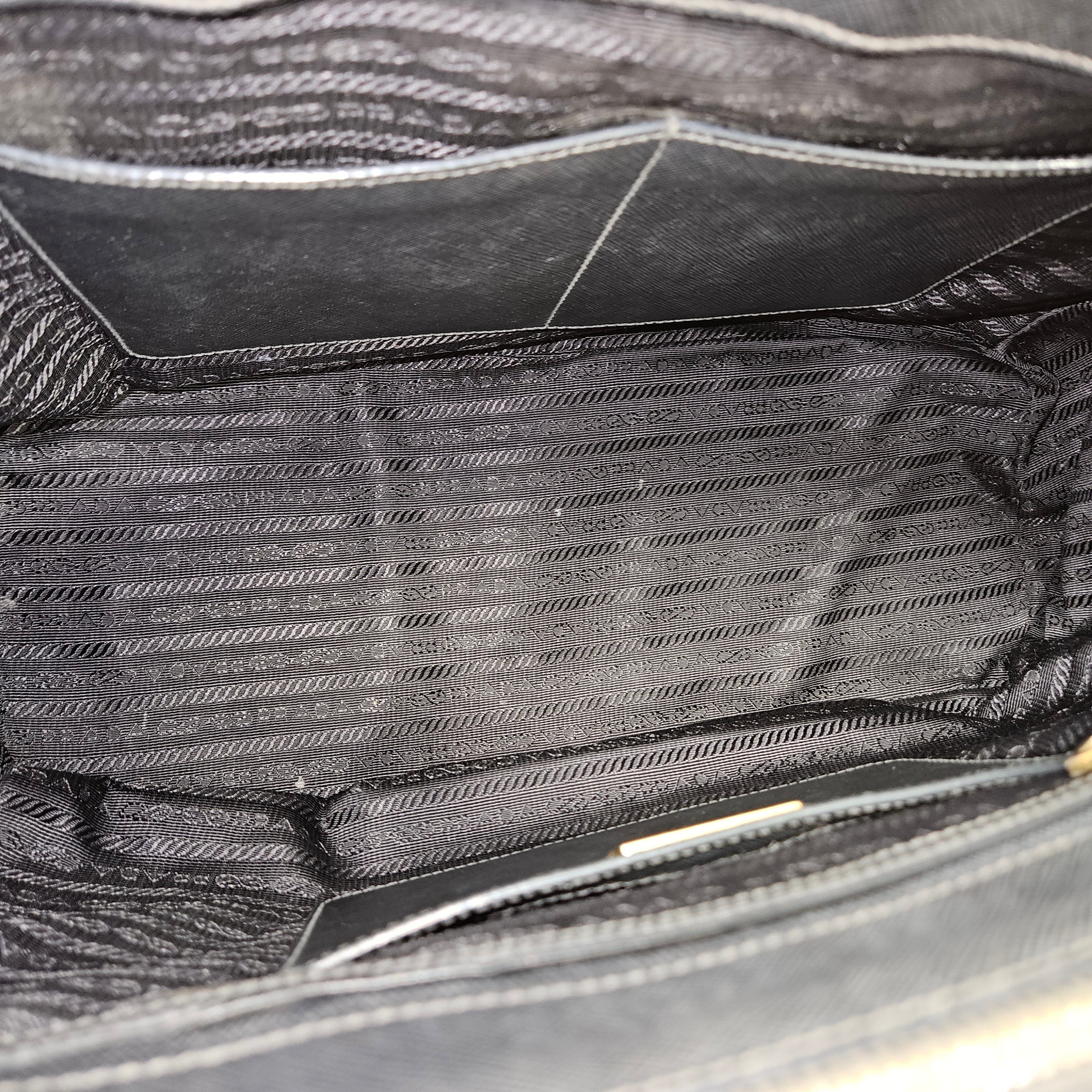 Prada- Saffiano Leather Galleria Handtasche