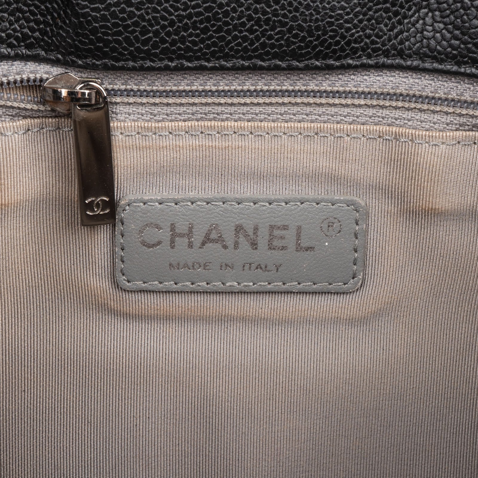 Chanel - Front Pocket Single Flap Schultertasche