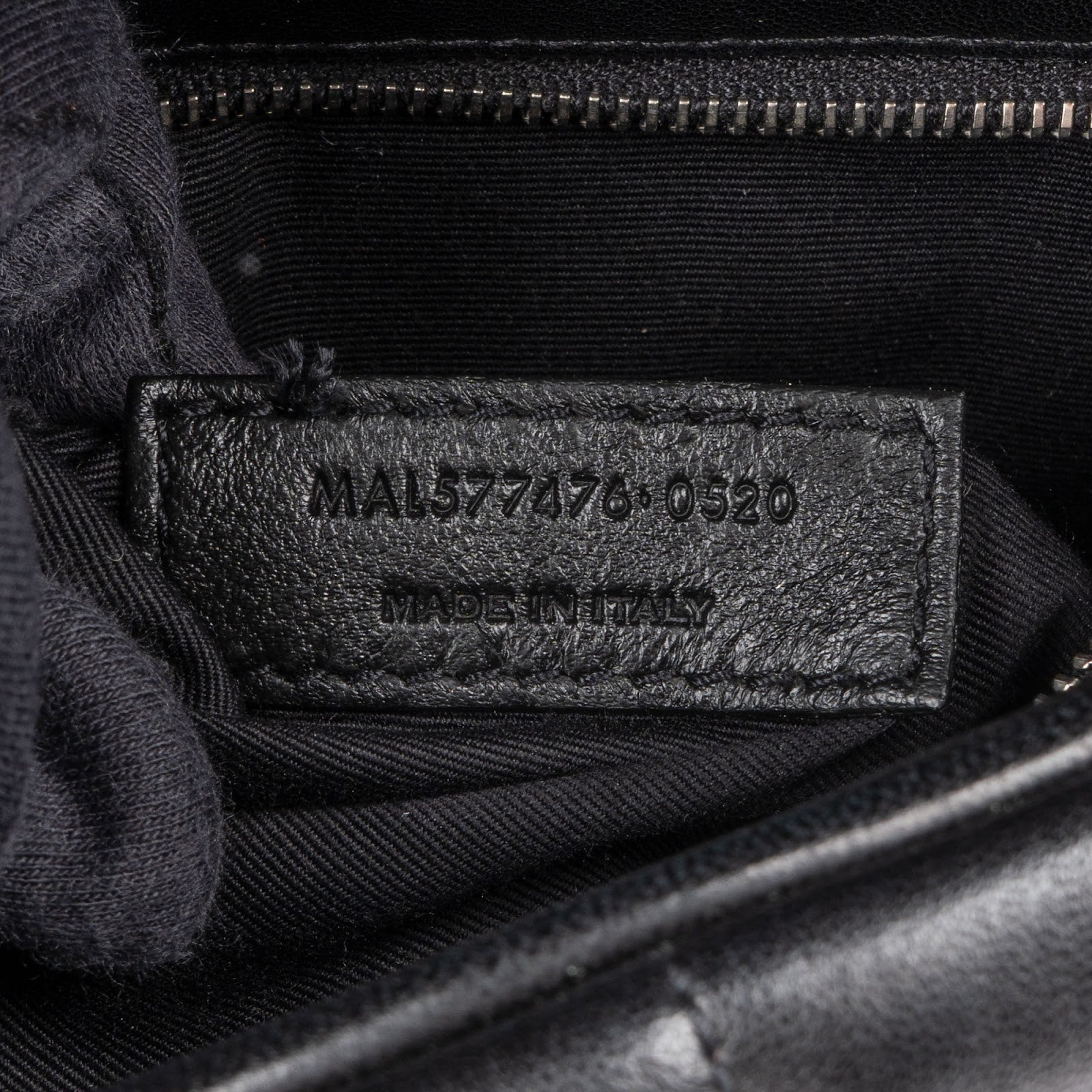 Yves Saint Laurent - Loulou Puffer Crossbody Bag