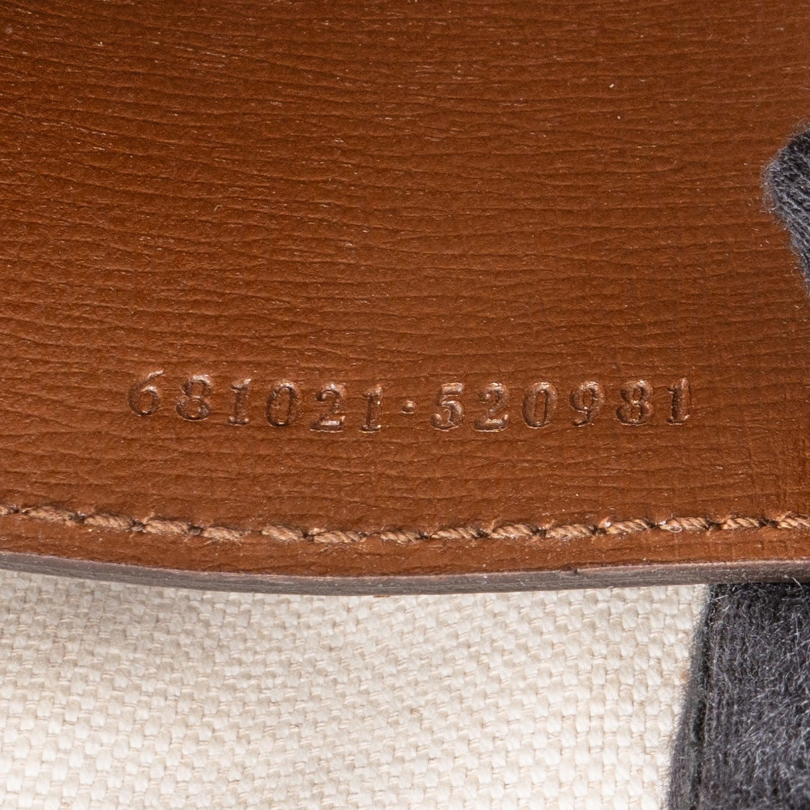 GUCCI Monogram GG Supreme Interlocking G Messenger Crossbody Bag