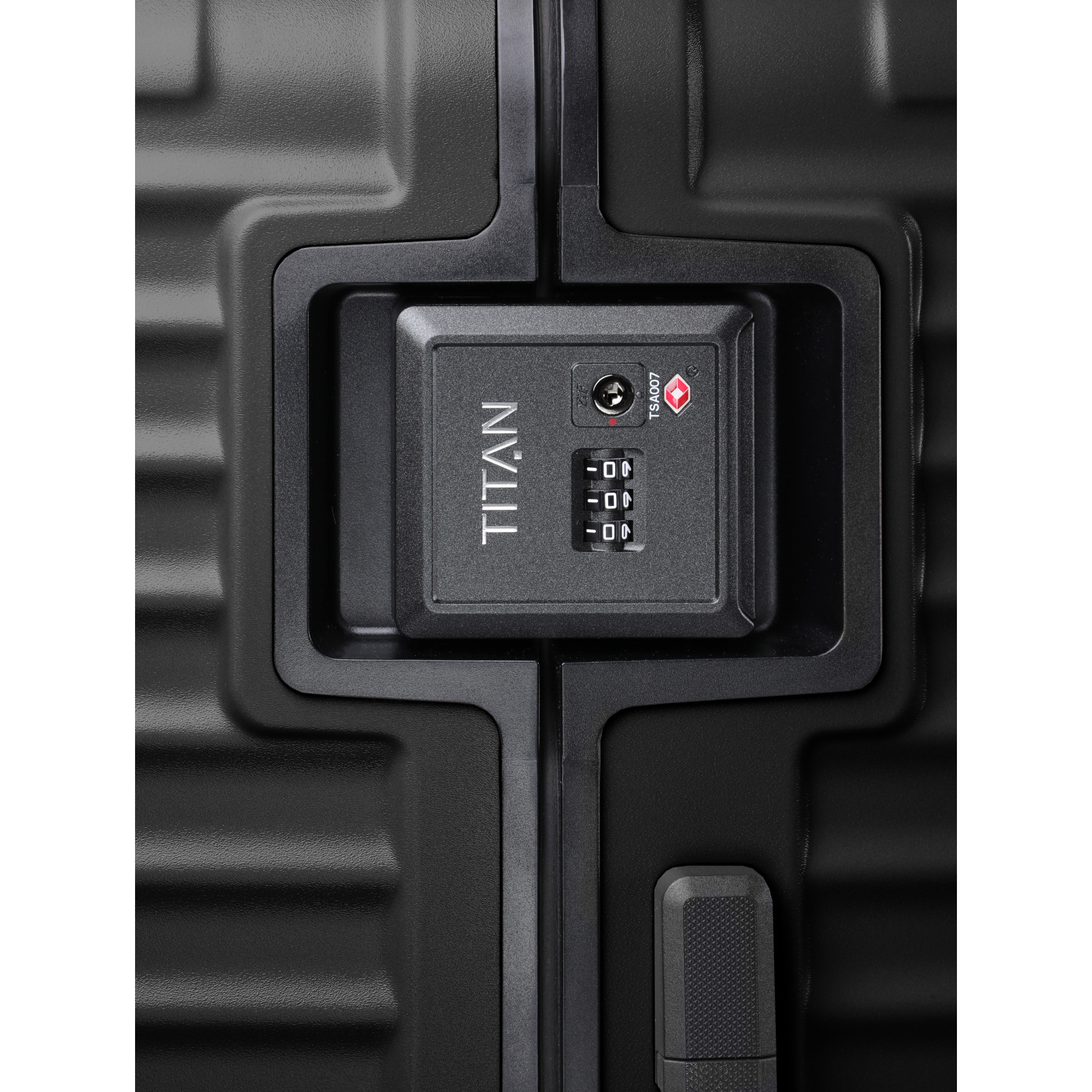 OVERSEAS Trolley M+ (69 cm) - Nightshade black