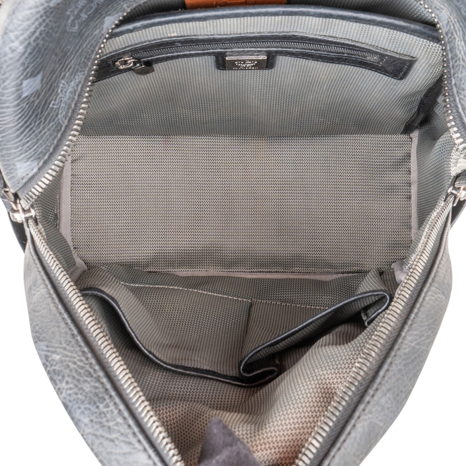 MCM Monogram Visetos Stark rugzak met studs aan de zijkant