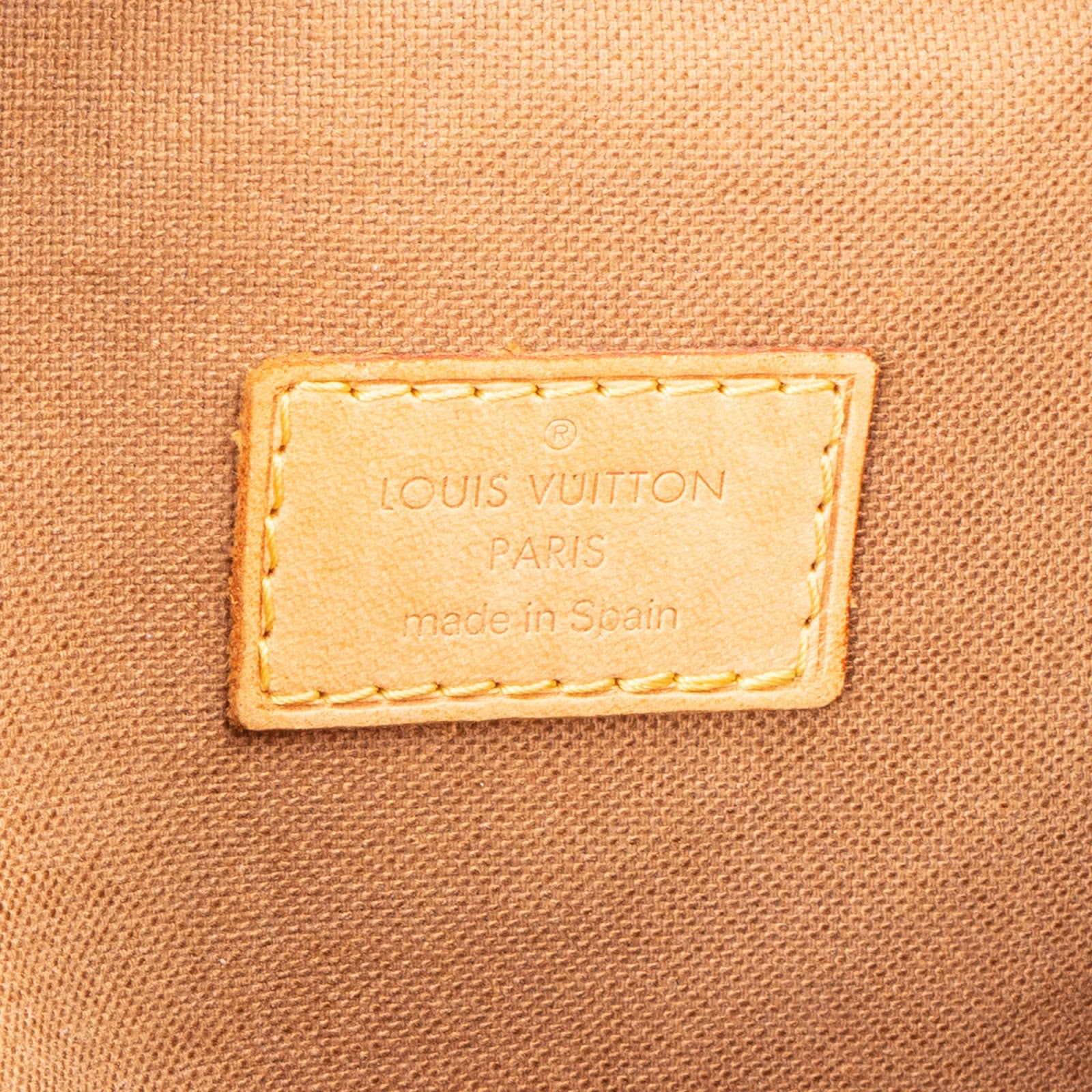 Louis Vuitton – Pochette Ganga Crossbody Bumbag