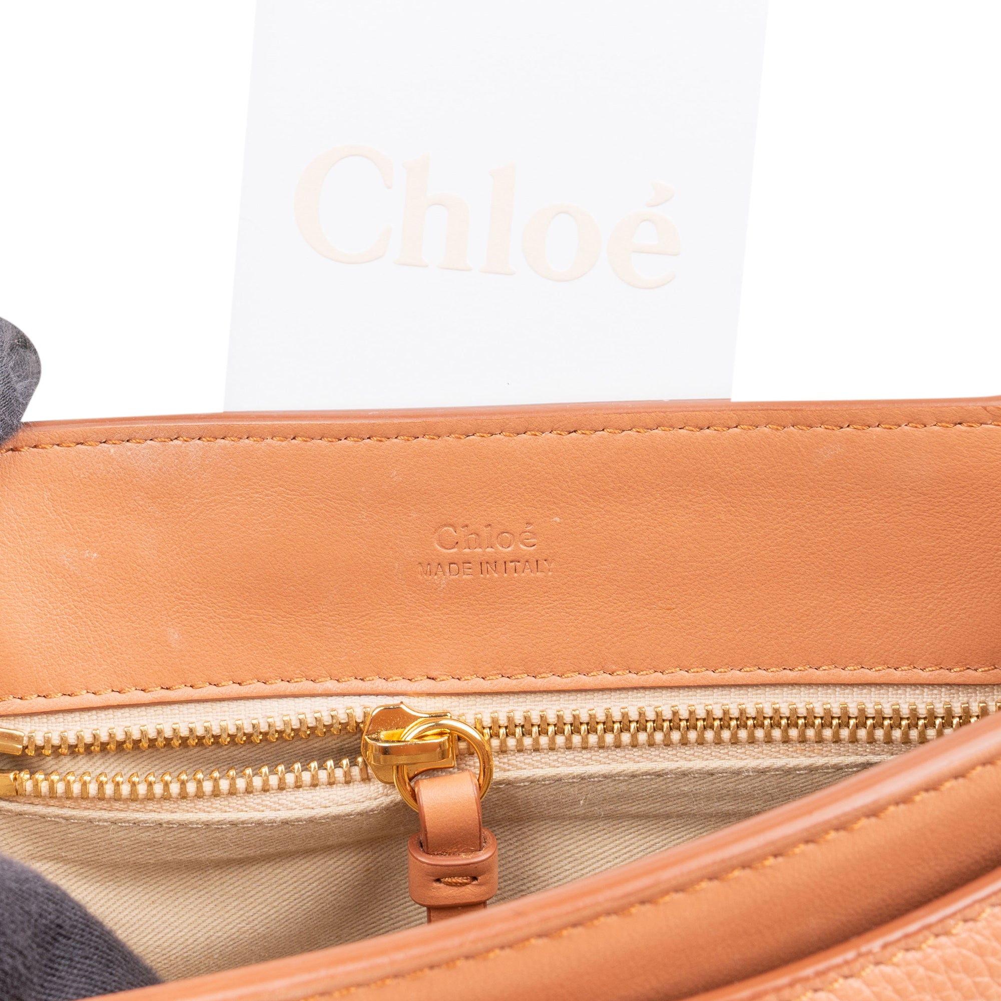 Petit sac à bandoulière « Tess » de Chloé en cuir de veau grainé