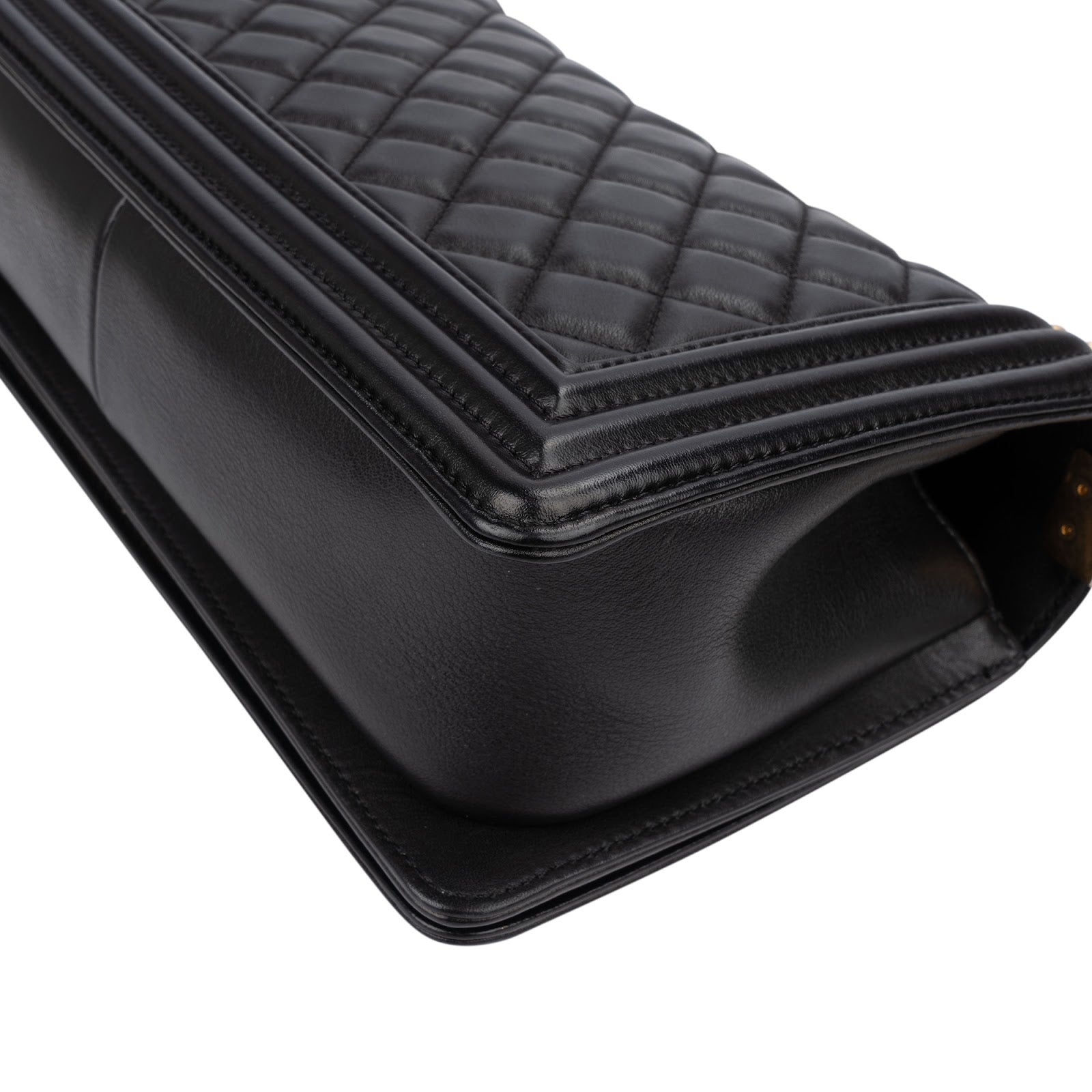Chanel - Single Flap Medium Boy Crossbody Bag
