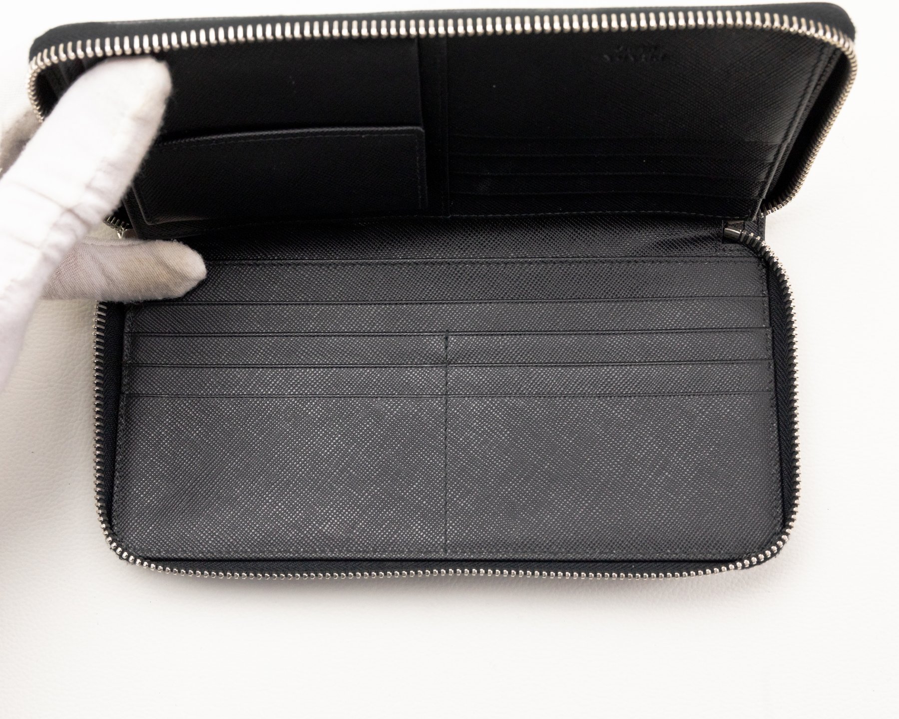Prada - Zip-around wallet