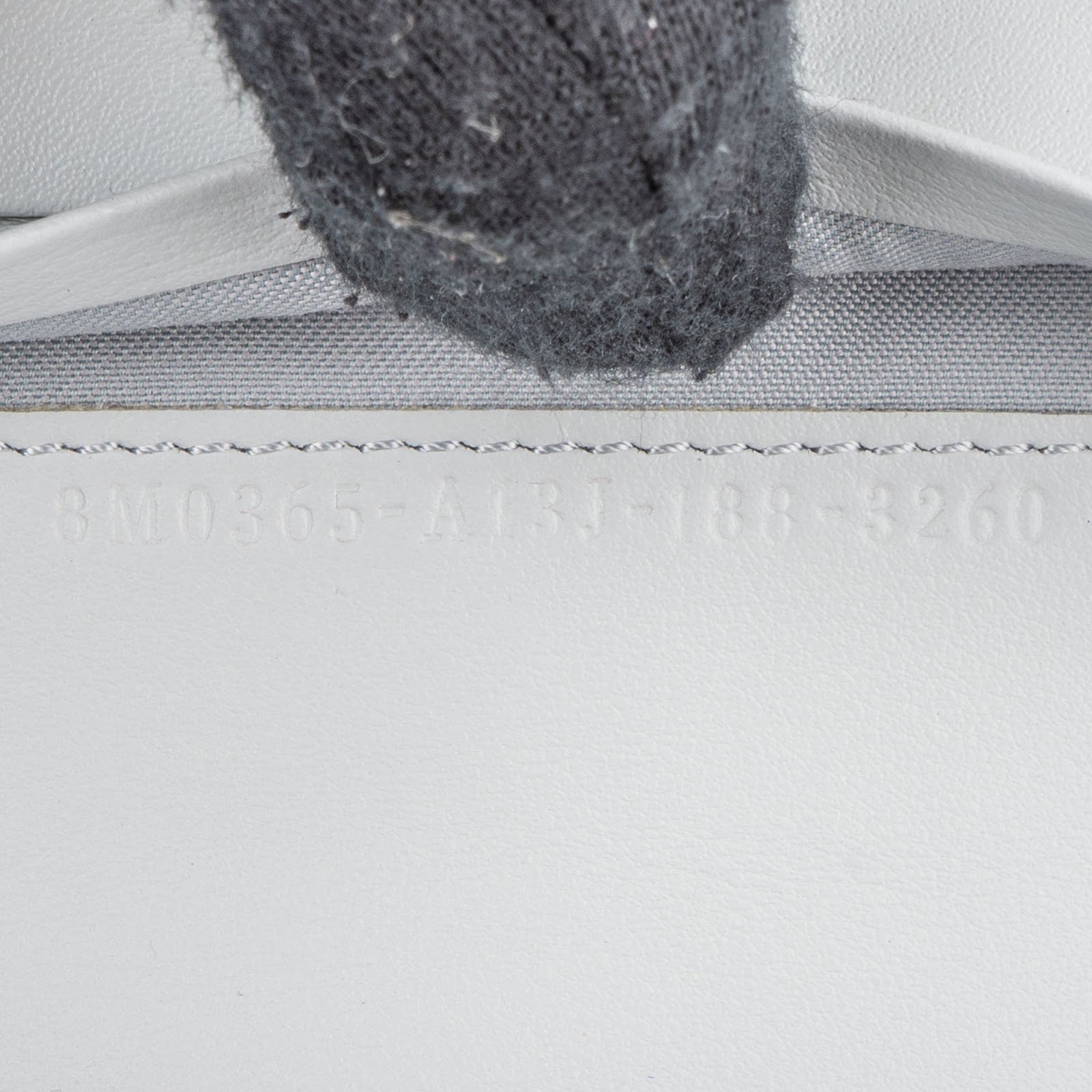 Fendi - Emblem Wallet On Chain Crossbody Bag
