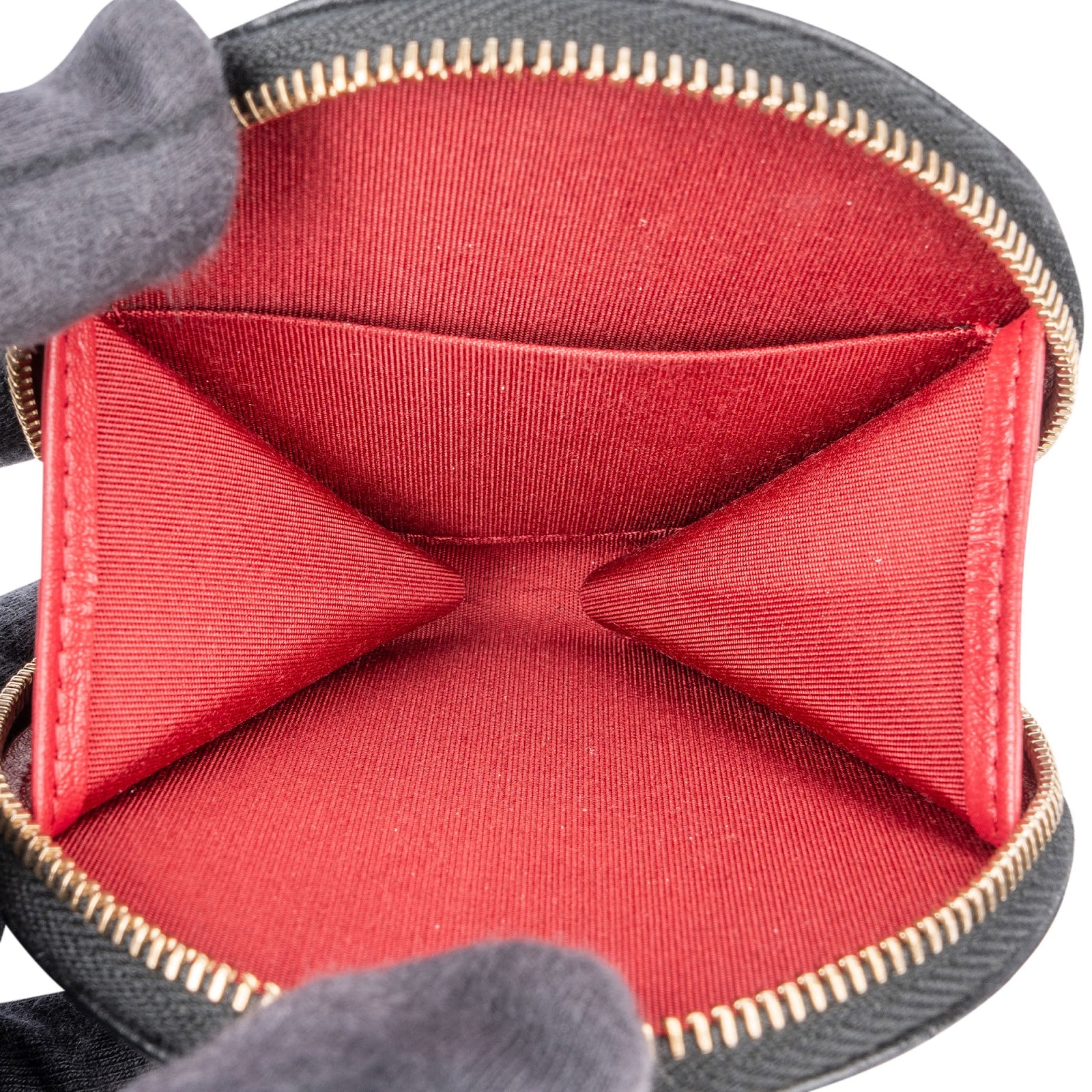 Chanel - Pearl Bracelet Multi Pouches  (Cardholder, Coins & AirPods)