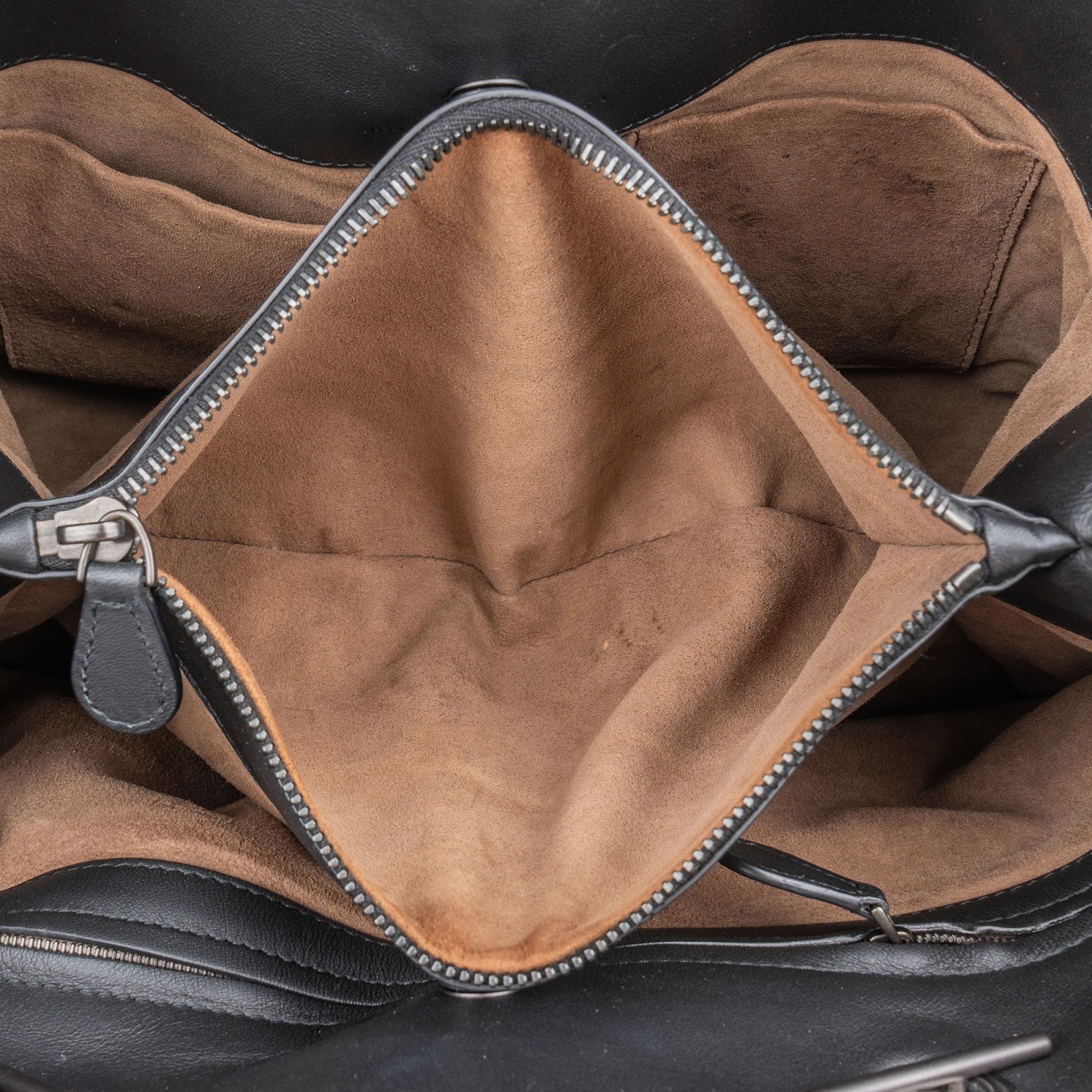 Sac à bandoulière à chaîne en cuir nappa Intrecciato de Bottega Veneta