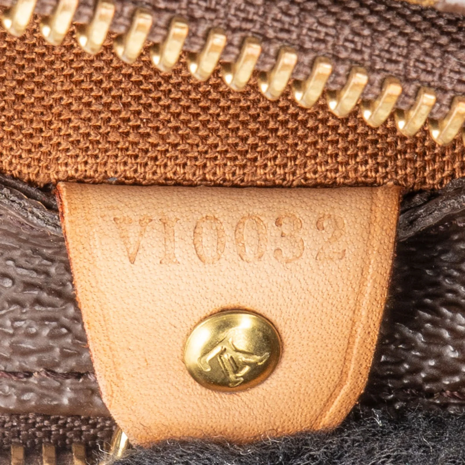Louis Vuitton Monogram Canvas Cabas Mezzo Shoulder Bag
