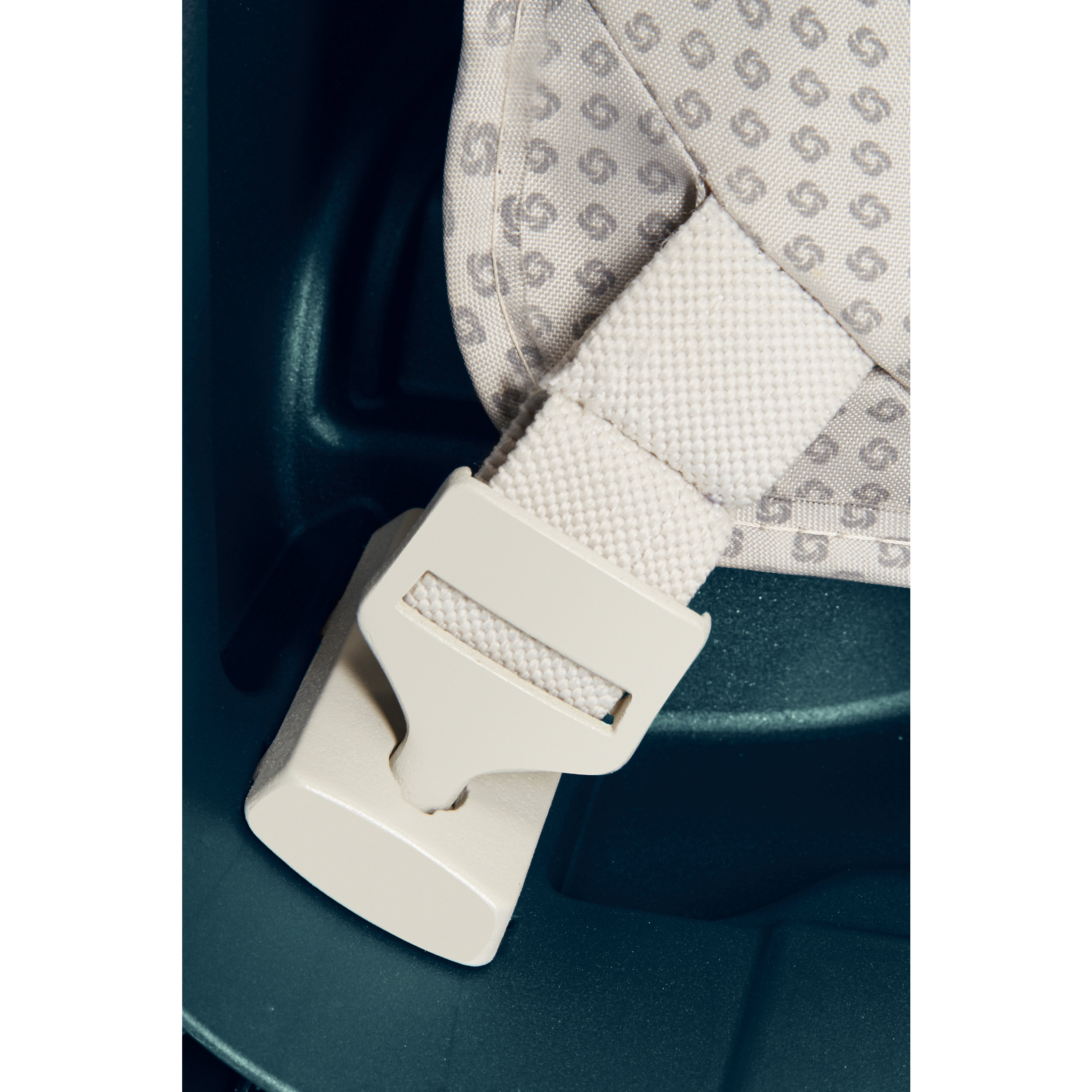 Spinner with 4 wheels 81/30 S'Cure DLX XL 138 Liter