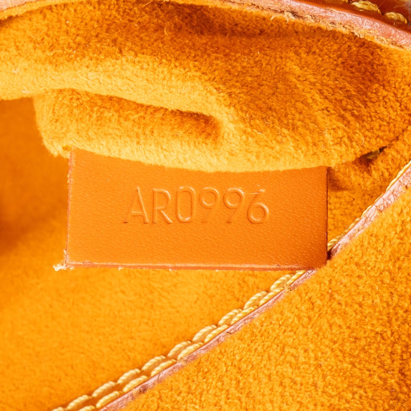 Sac à main Alma PM Louis Vuitton en cuir Epi couleur cognac