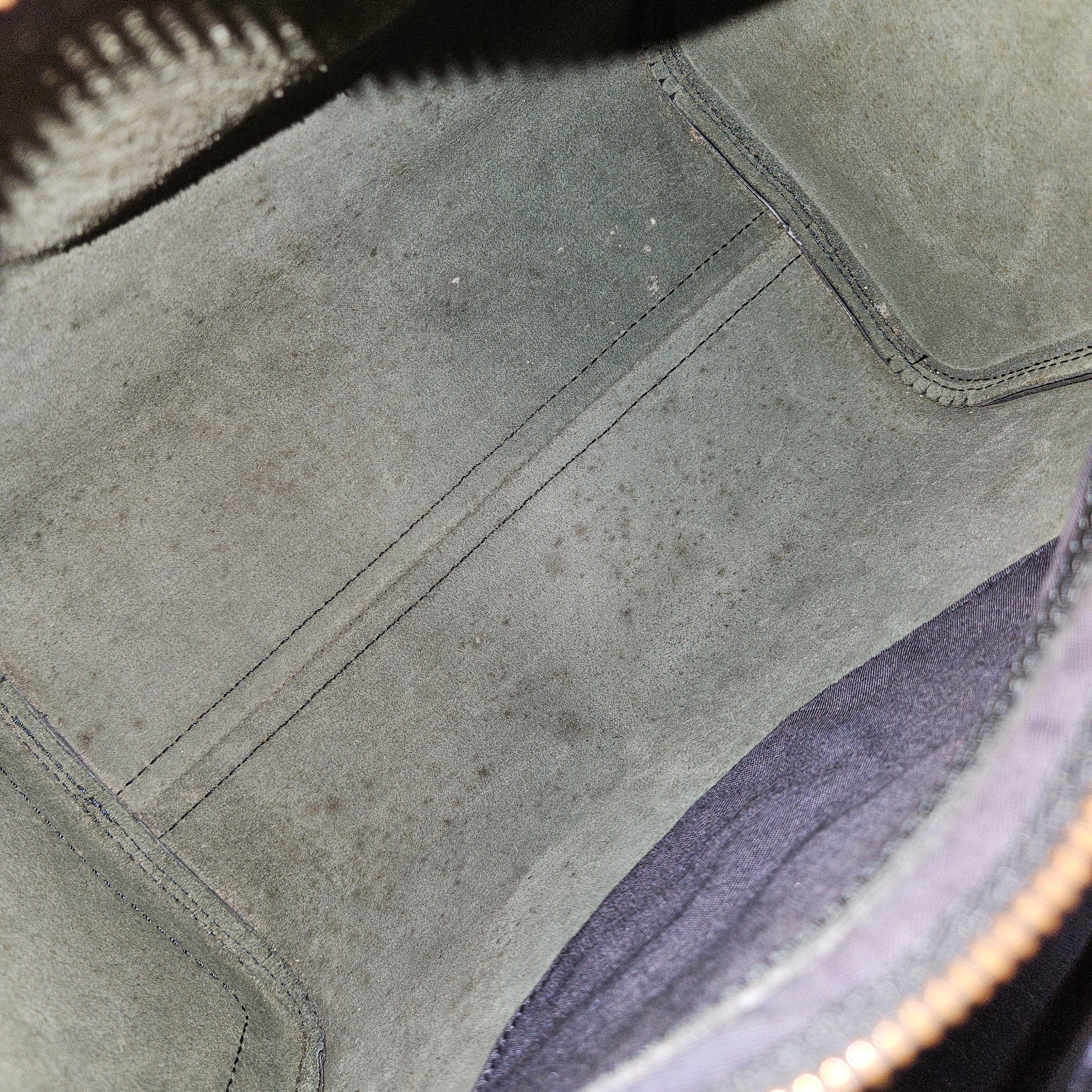 Louis Vuitton Noir Epi Leather Speedy 25 Handbag