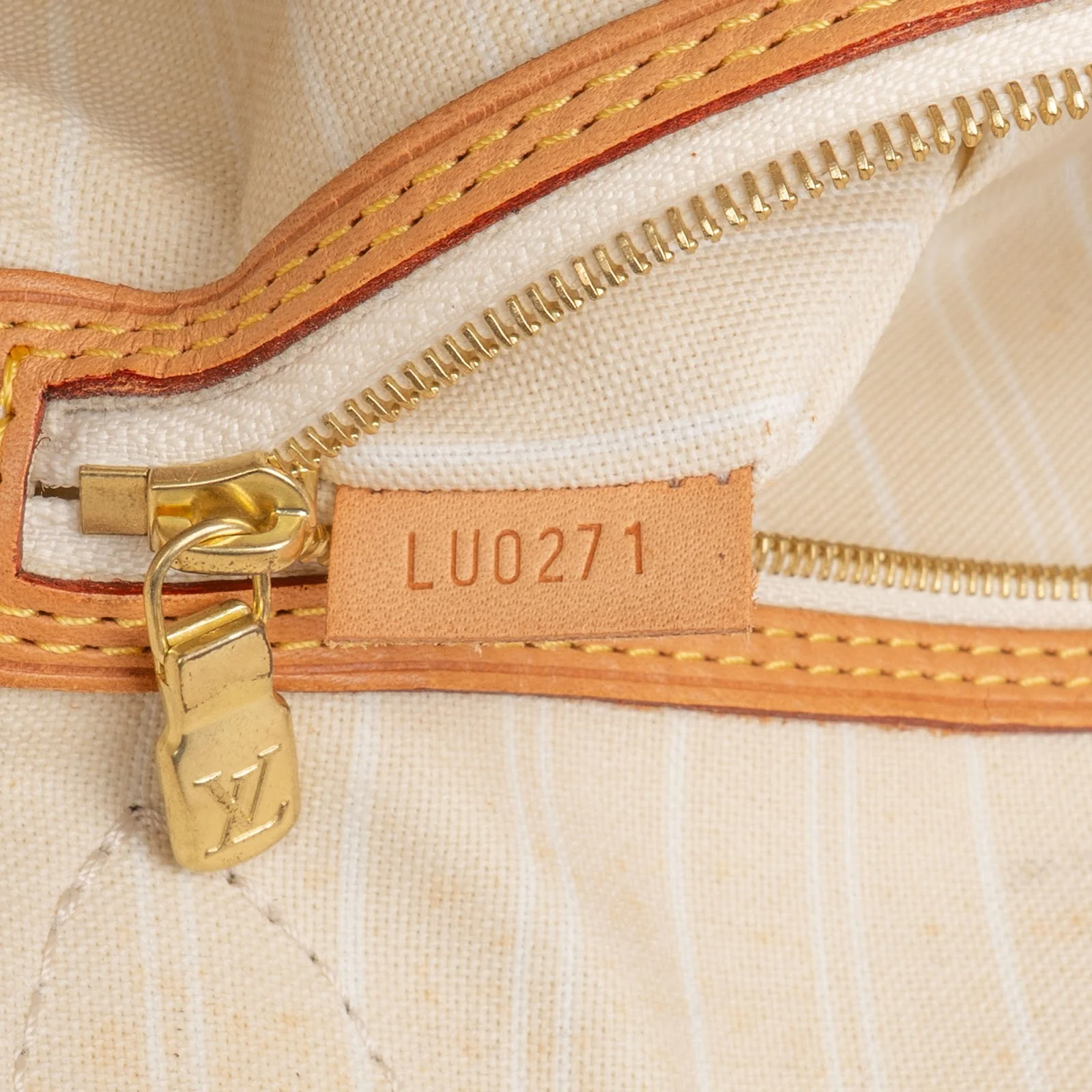 Louis Vuitton Monogram Giant Neverfull MM BY THE POOL Shoulder Bag