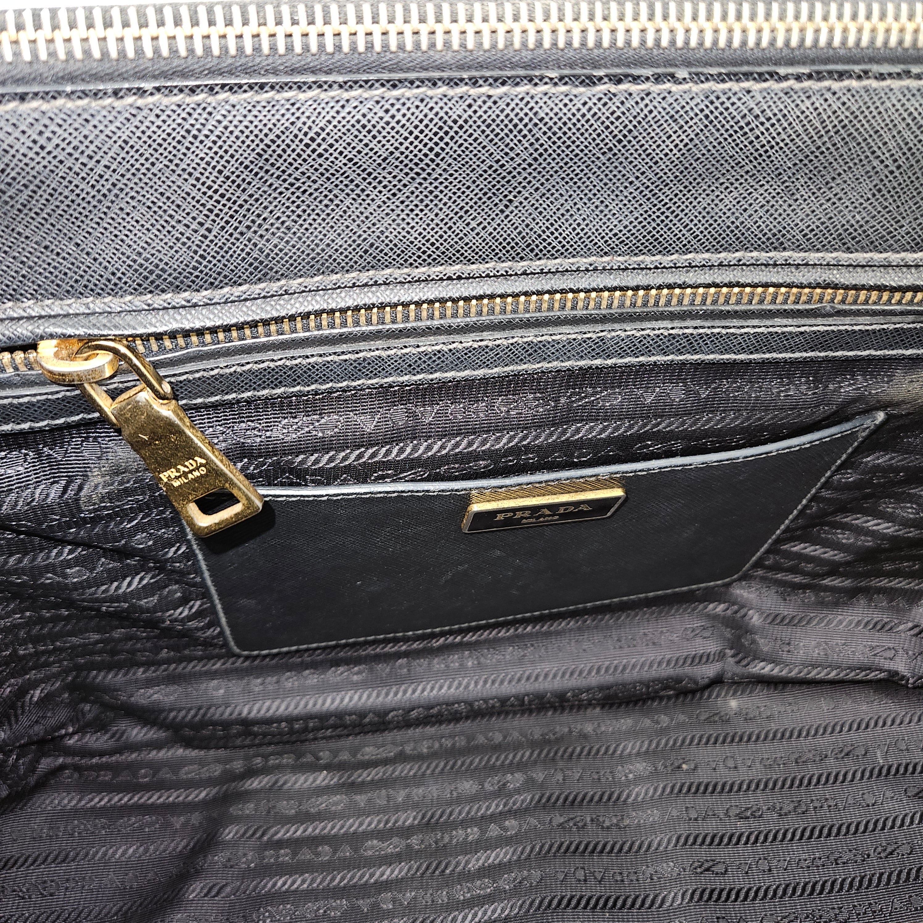 Prada- Saffiano Leather Galleria Handtasche