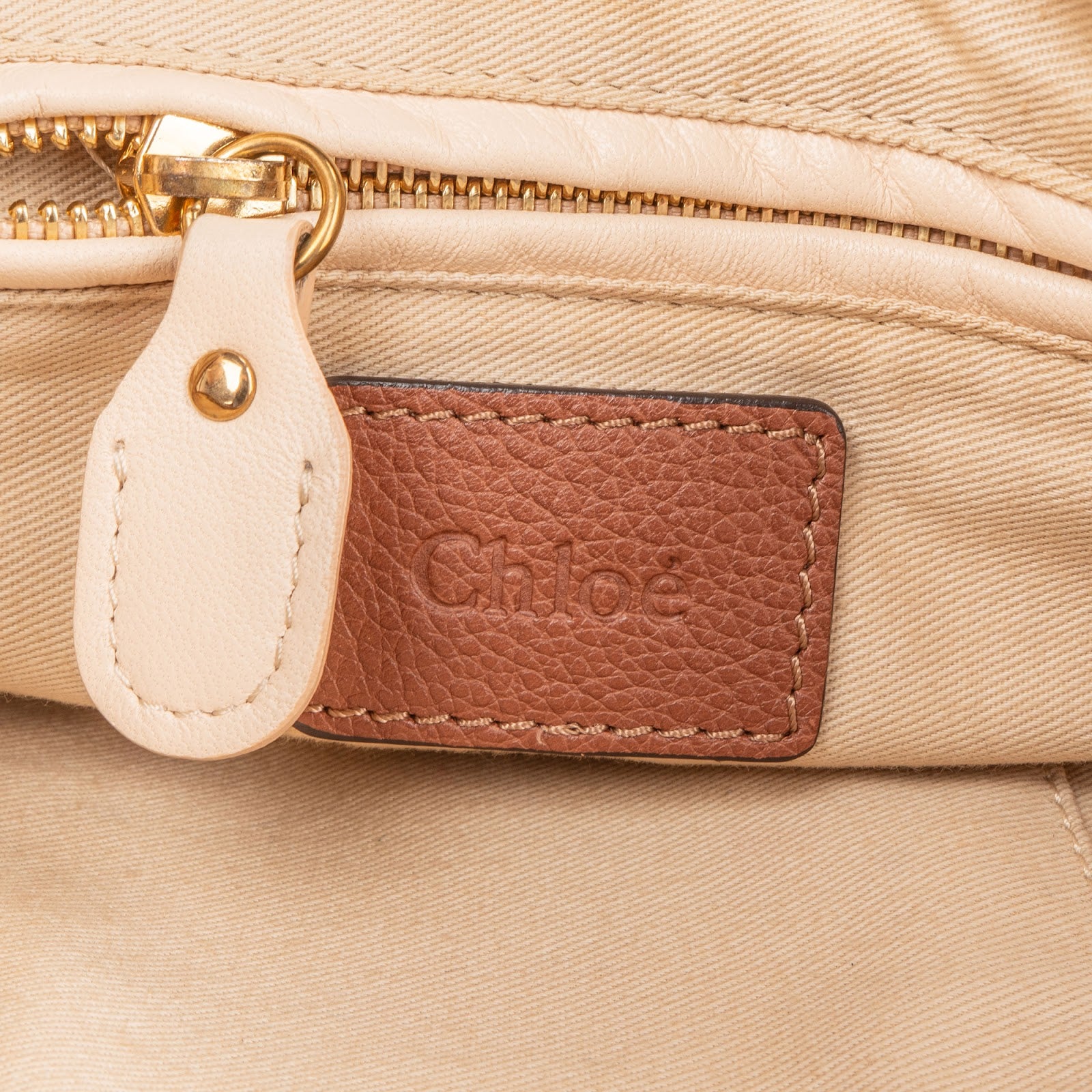 Chloé Grained Leather Paraty Shoulder Handbag
