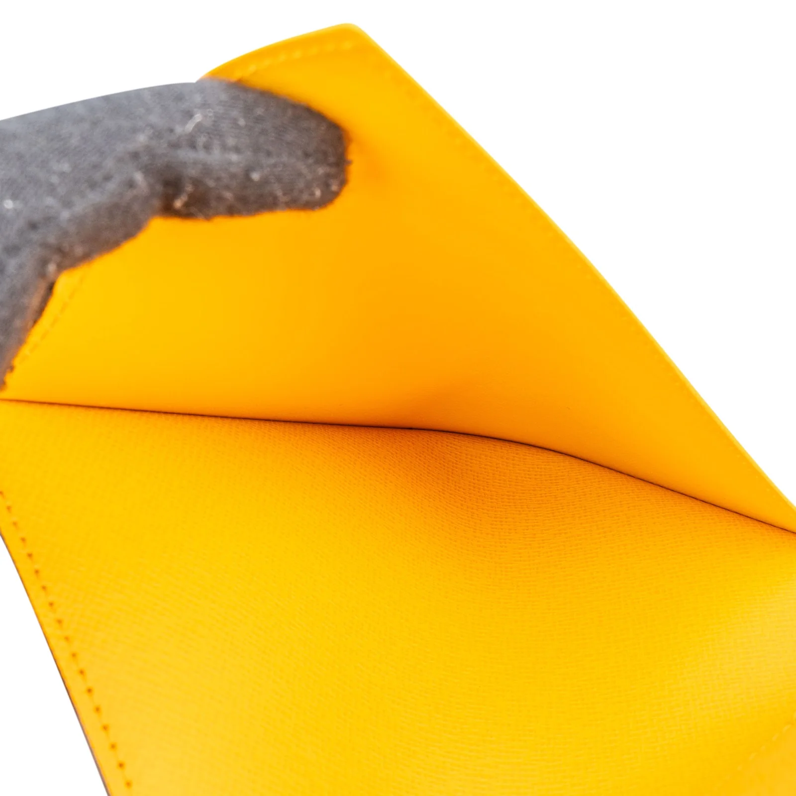 Louis Vuitton Limited Monogram Canvas Vivienne Holiday NYC Passport Cover Wallet