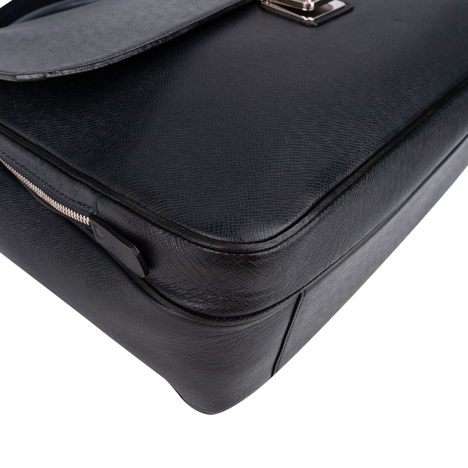 Louis Vuitton Taiga Leather Anton Business Bag
