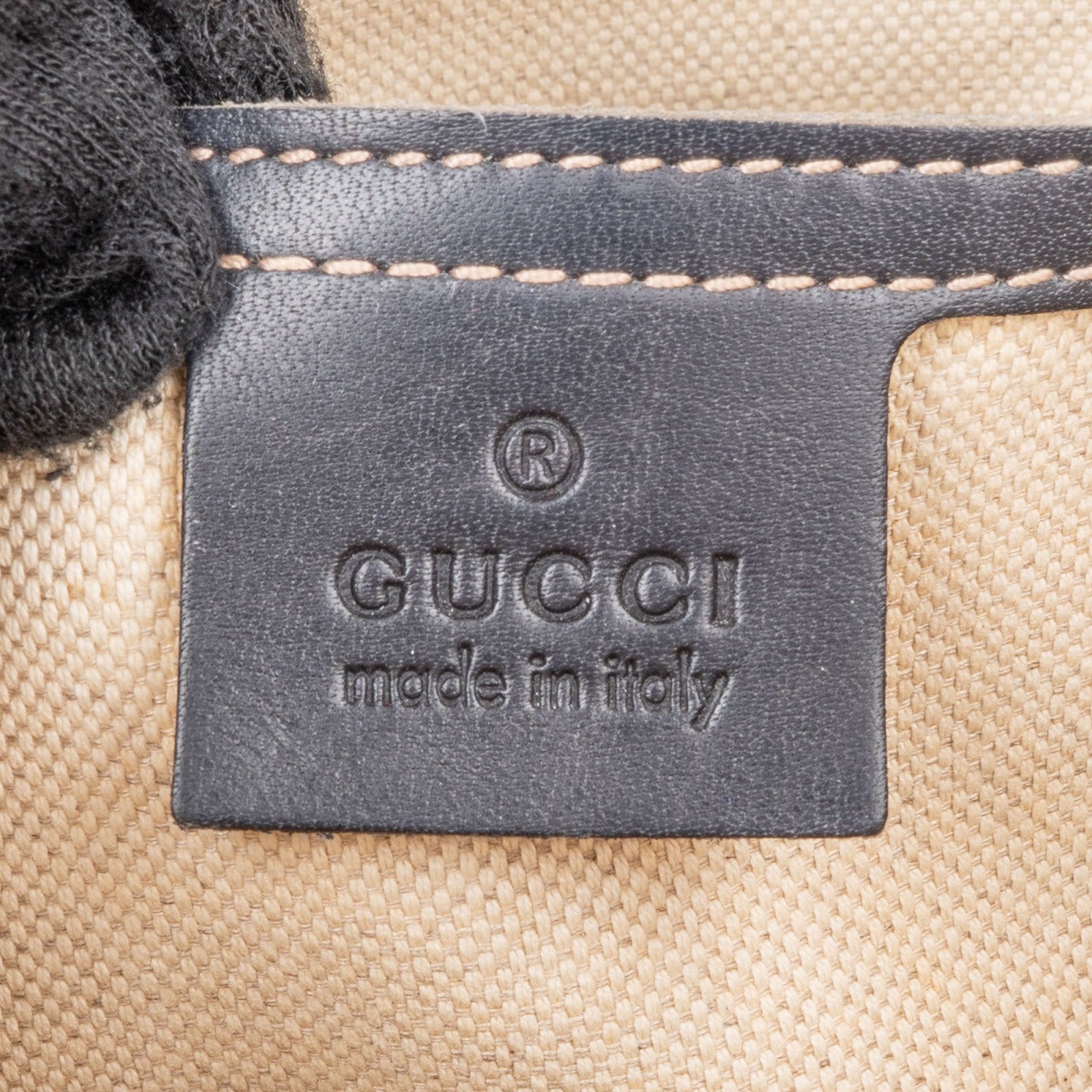 Gucci - GG Supreme Messenger Bag