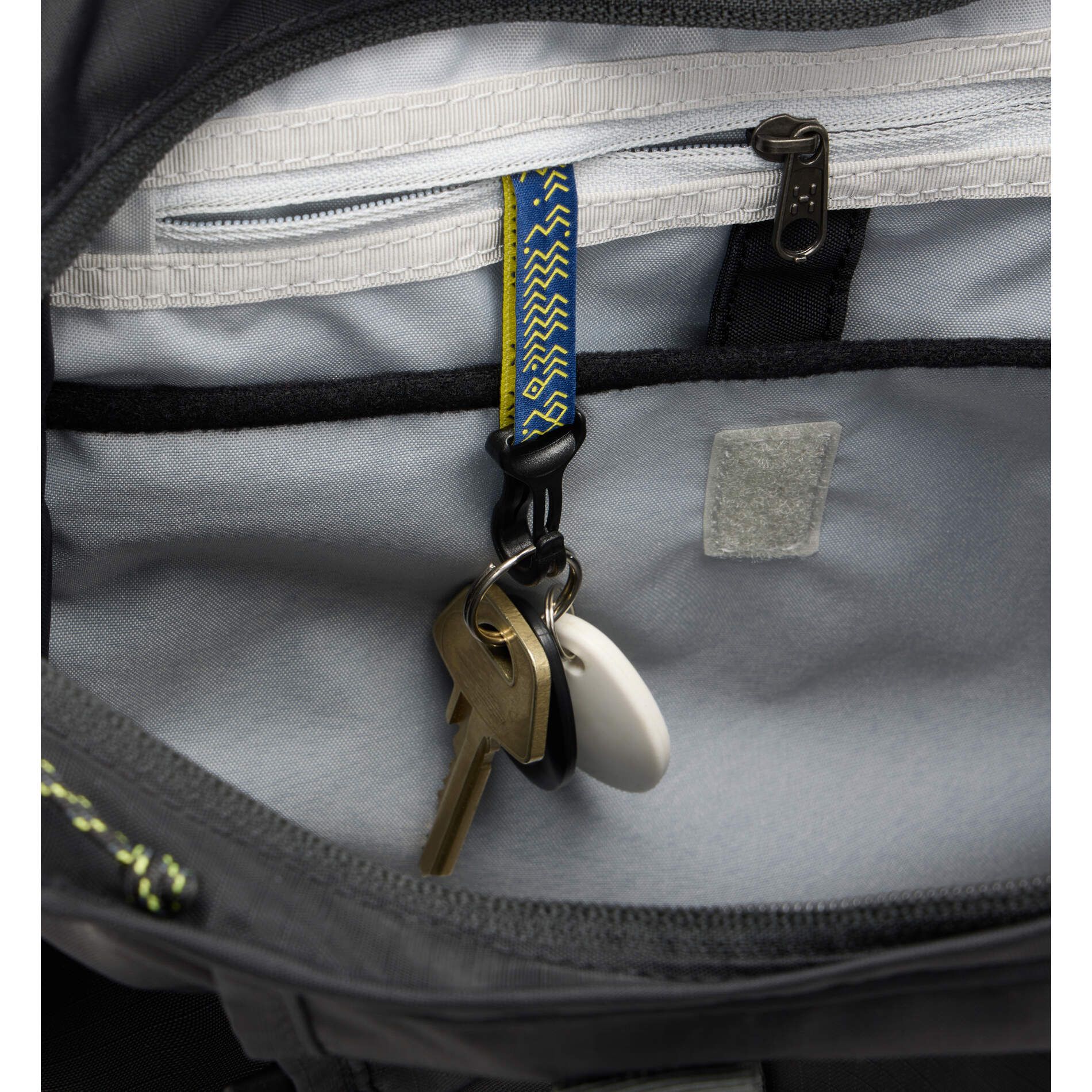Tight Tote 25 – True Black/Magnetite