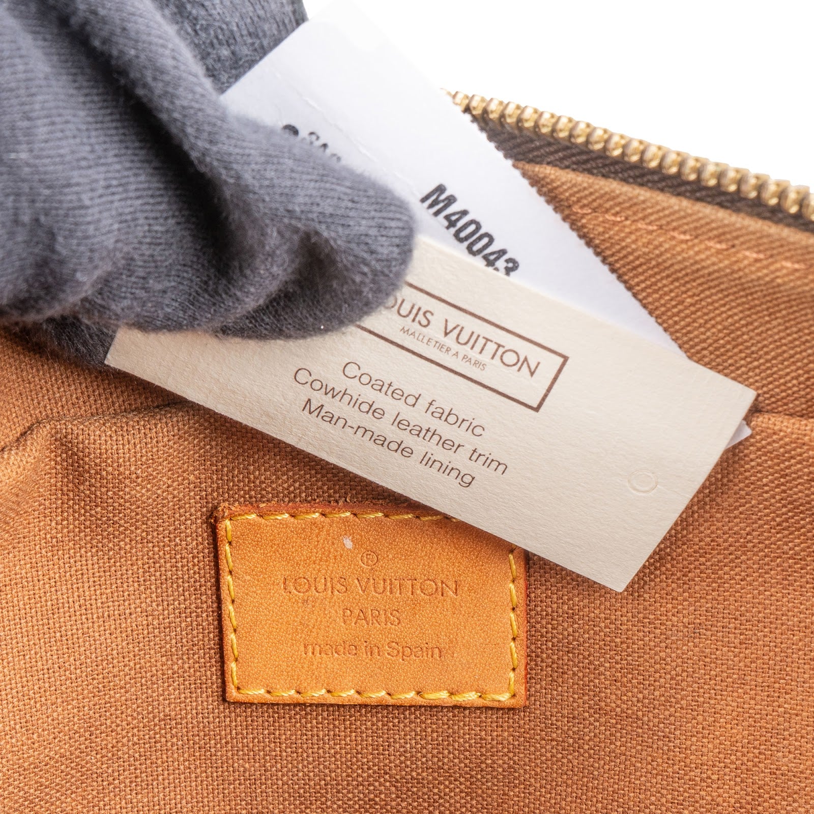 Louis Vuitton - Sac Bosphore Business Bag