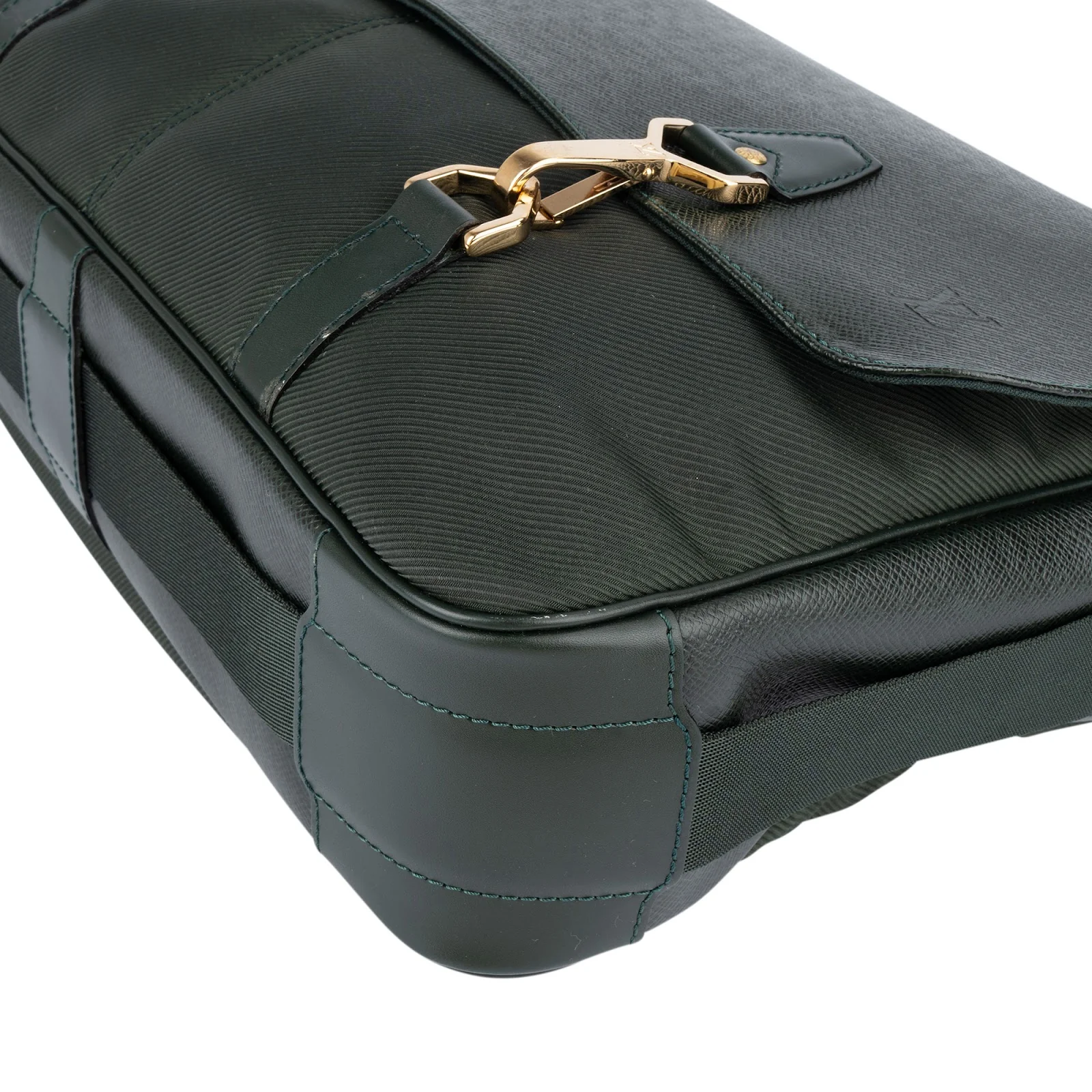 Louis Vuitton Green Taiga Leather Dersou Messenger Crossbody Bag