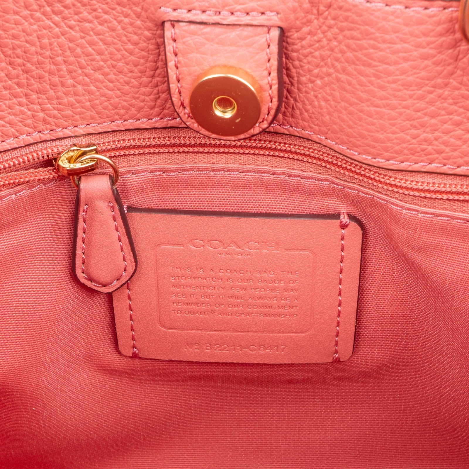Coach – Dempsey Tote 22 Crossbody Bag