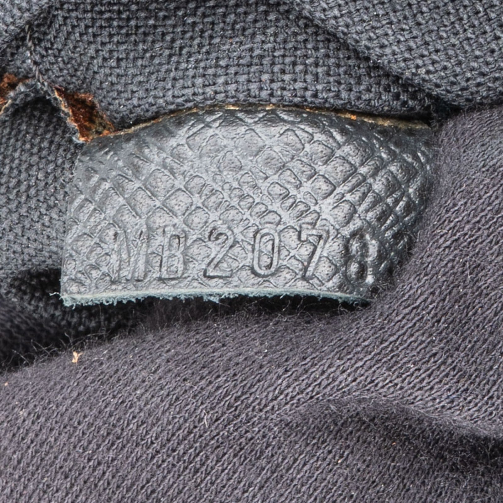 Sac d'affaires Louis Vuitton en cuir Taiga noir « Alexei Anton »