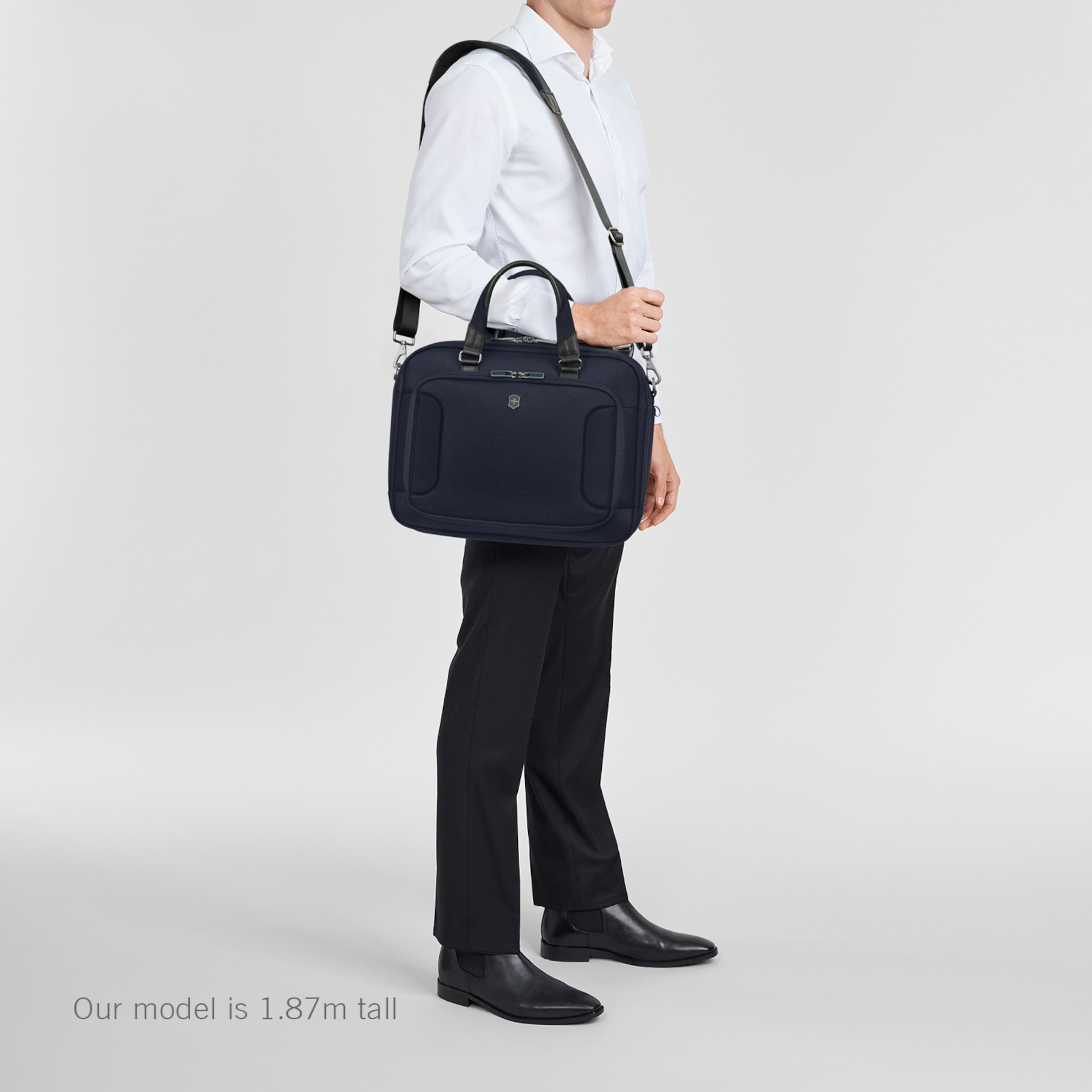 Werks Traveler 7.0 Compact Briefcase - Navy Blue
