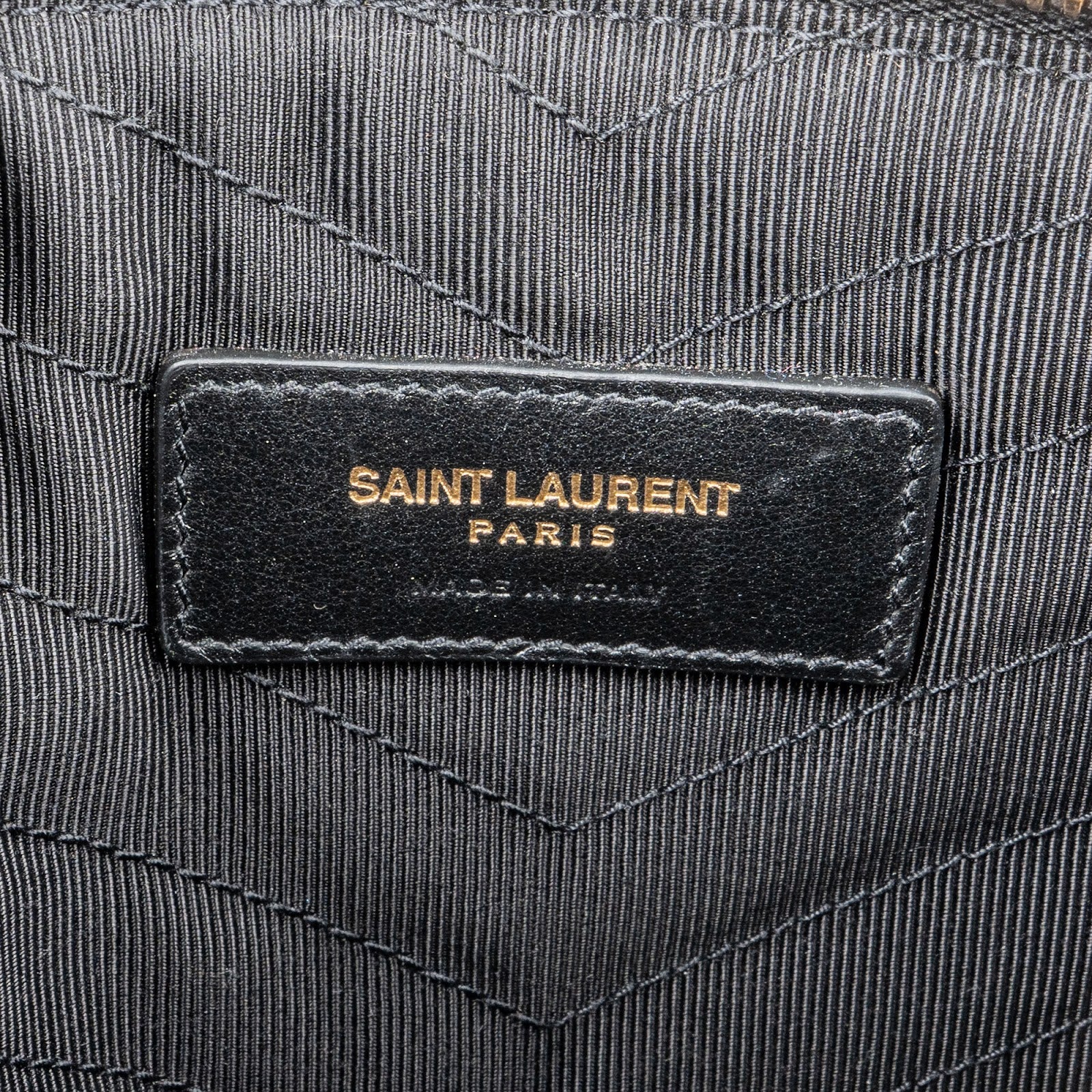 Yves Saint Laurent -  Pouch Clutch