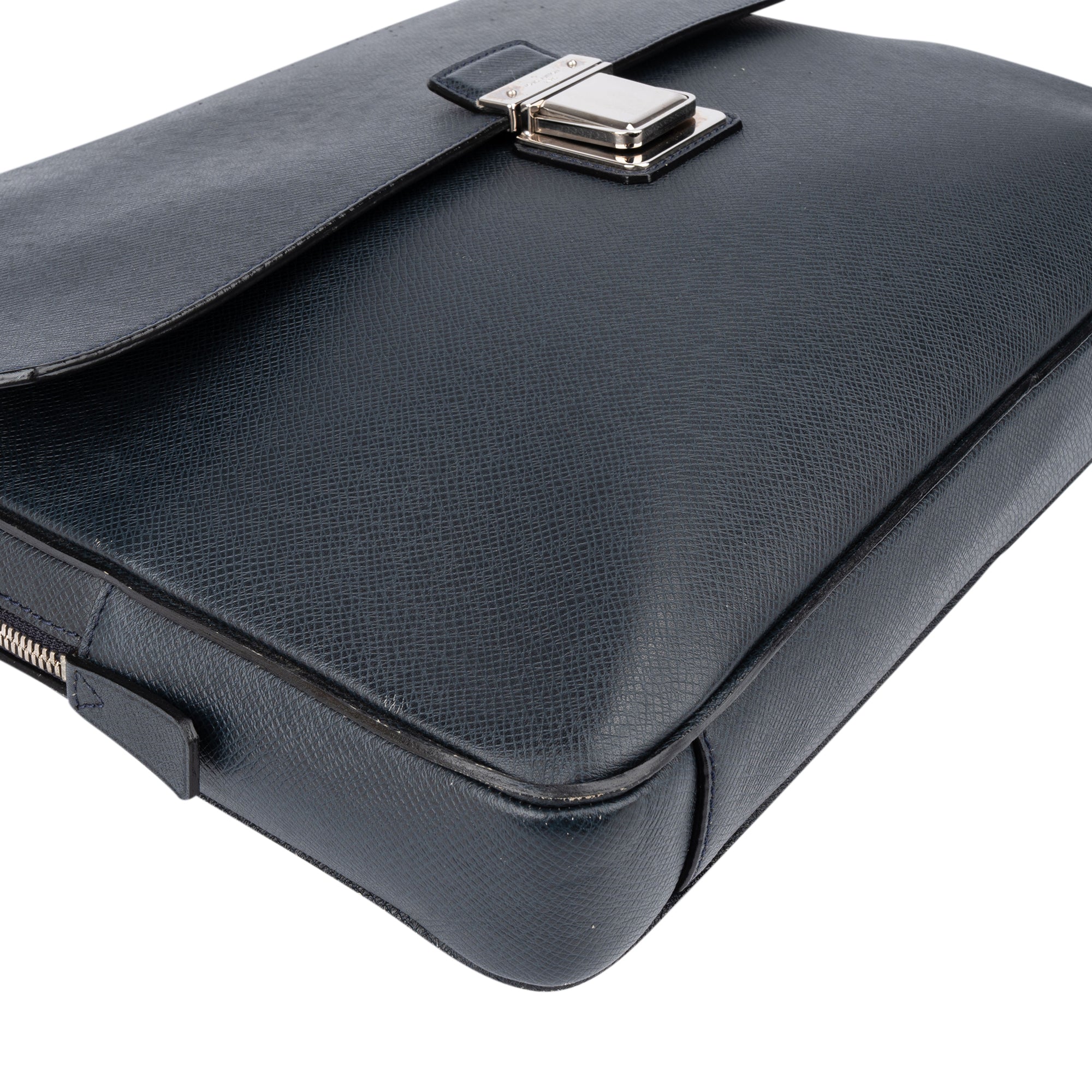 Sac d'affaires Vassili PM Louis Vuitton en cuir Taiga bleu