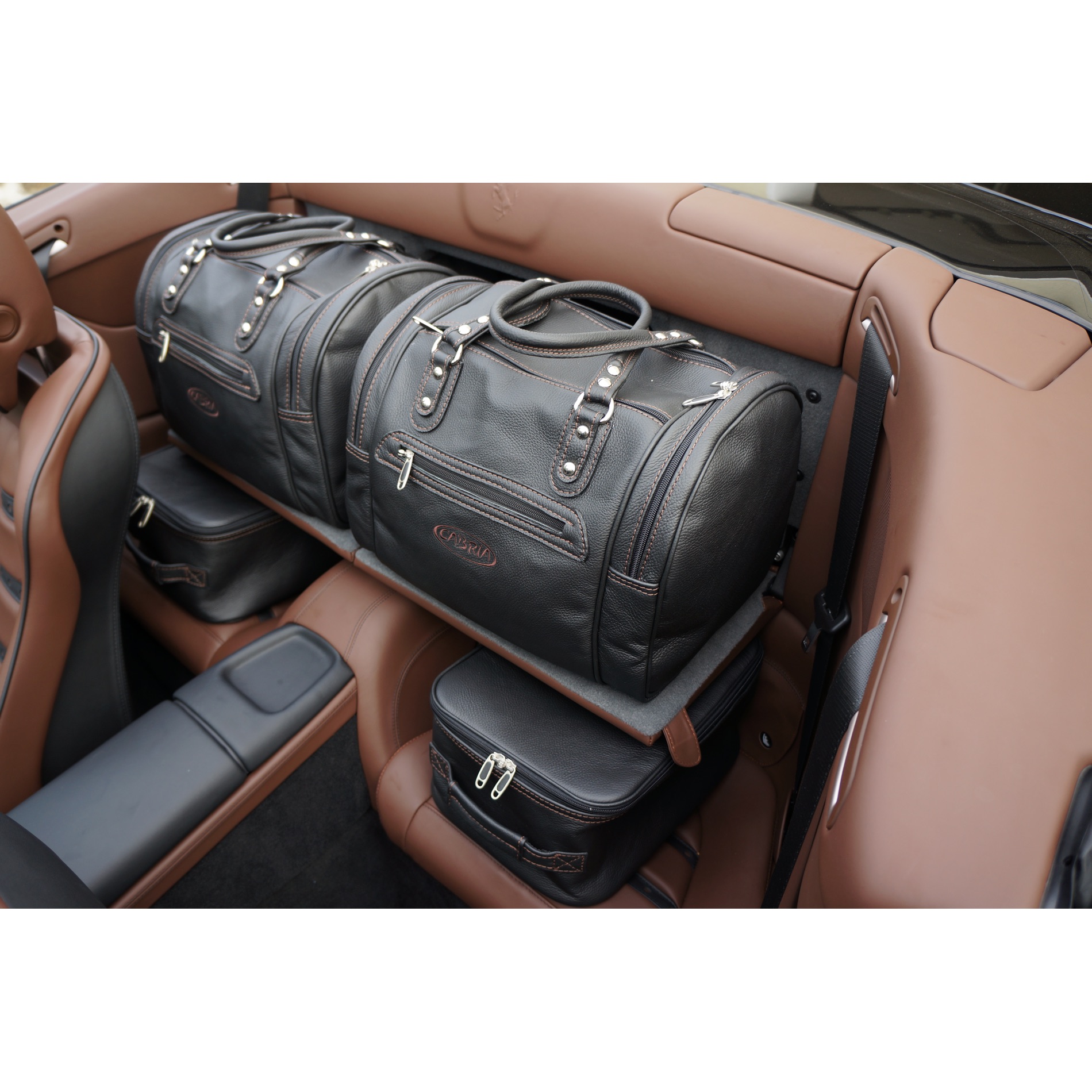 Ensemble de 4 valises avec 2 roulettes « Ferrari California » pour la banquette arrière, 219 litres