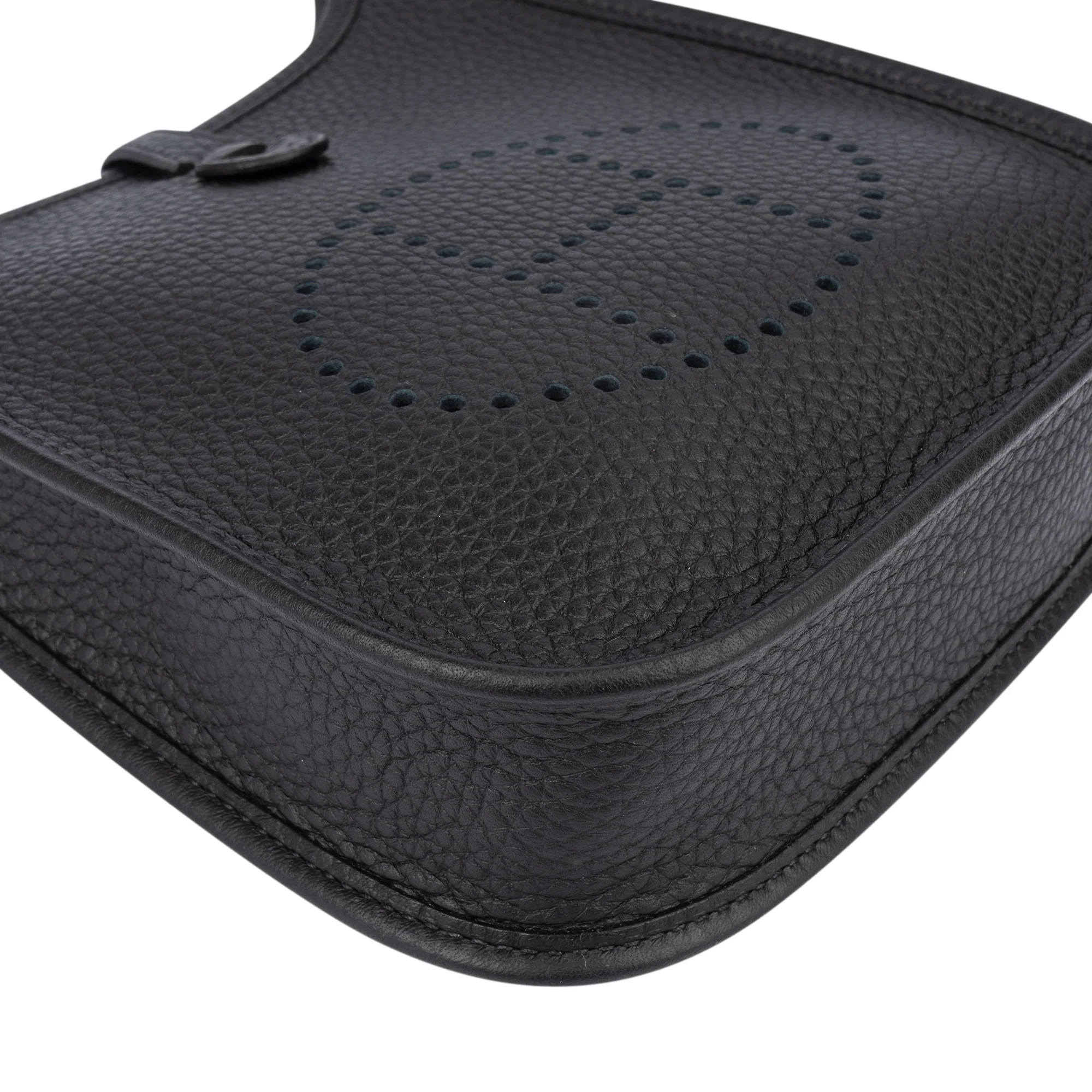 Hermès Clemence Leather Evelyne 16 Crossbody Bag