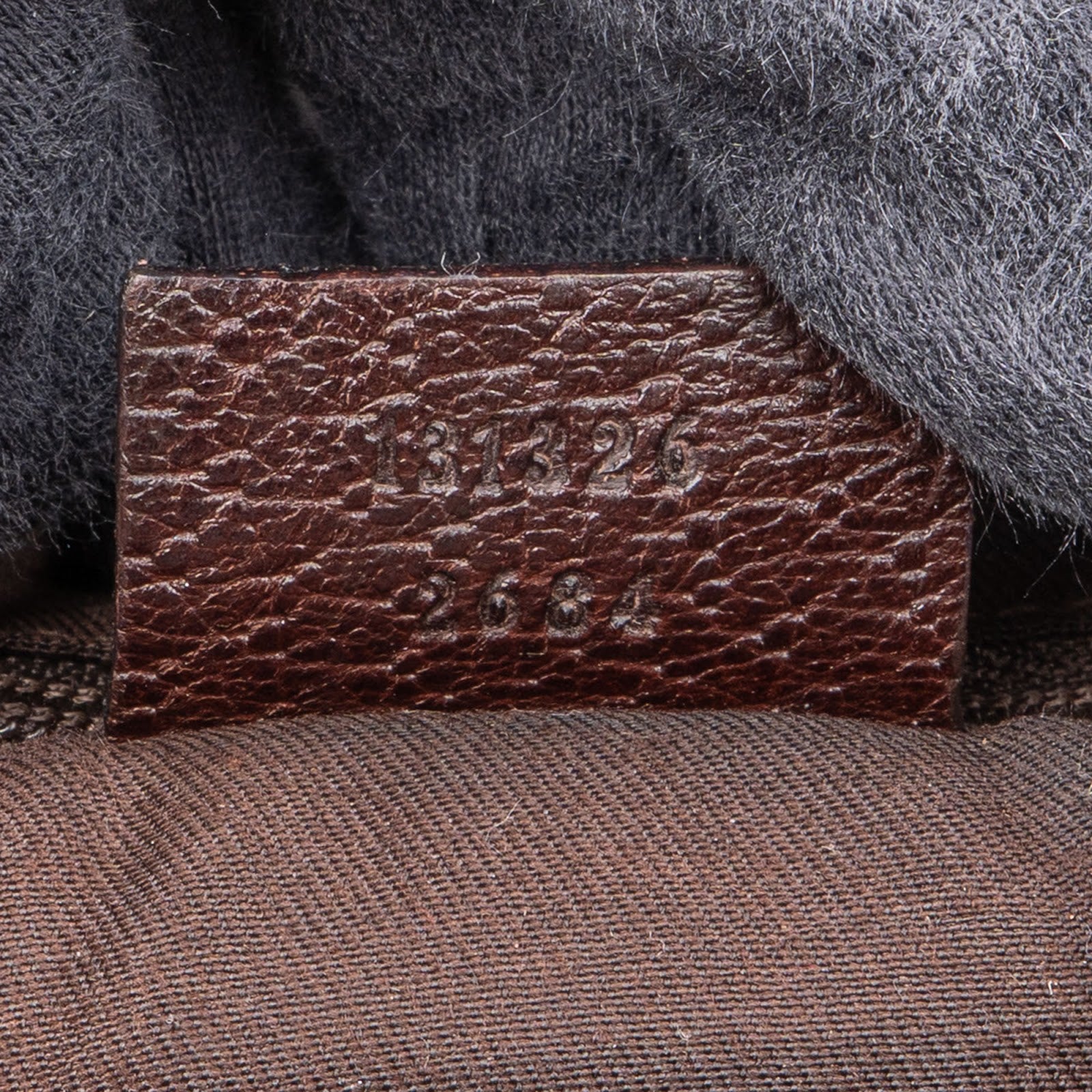 Gucci – Abbey D-Ring Messenger Crossbody Bag