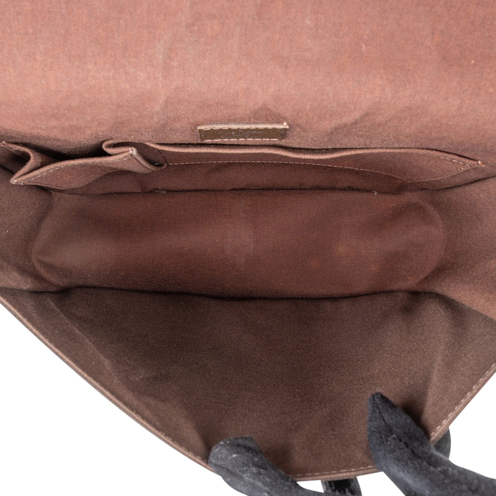 Louis Vuitton Taiga Leather Roman MM Messenger Crossbody Bag