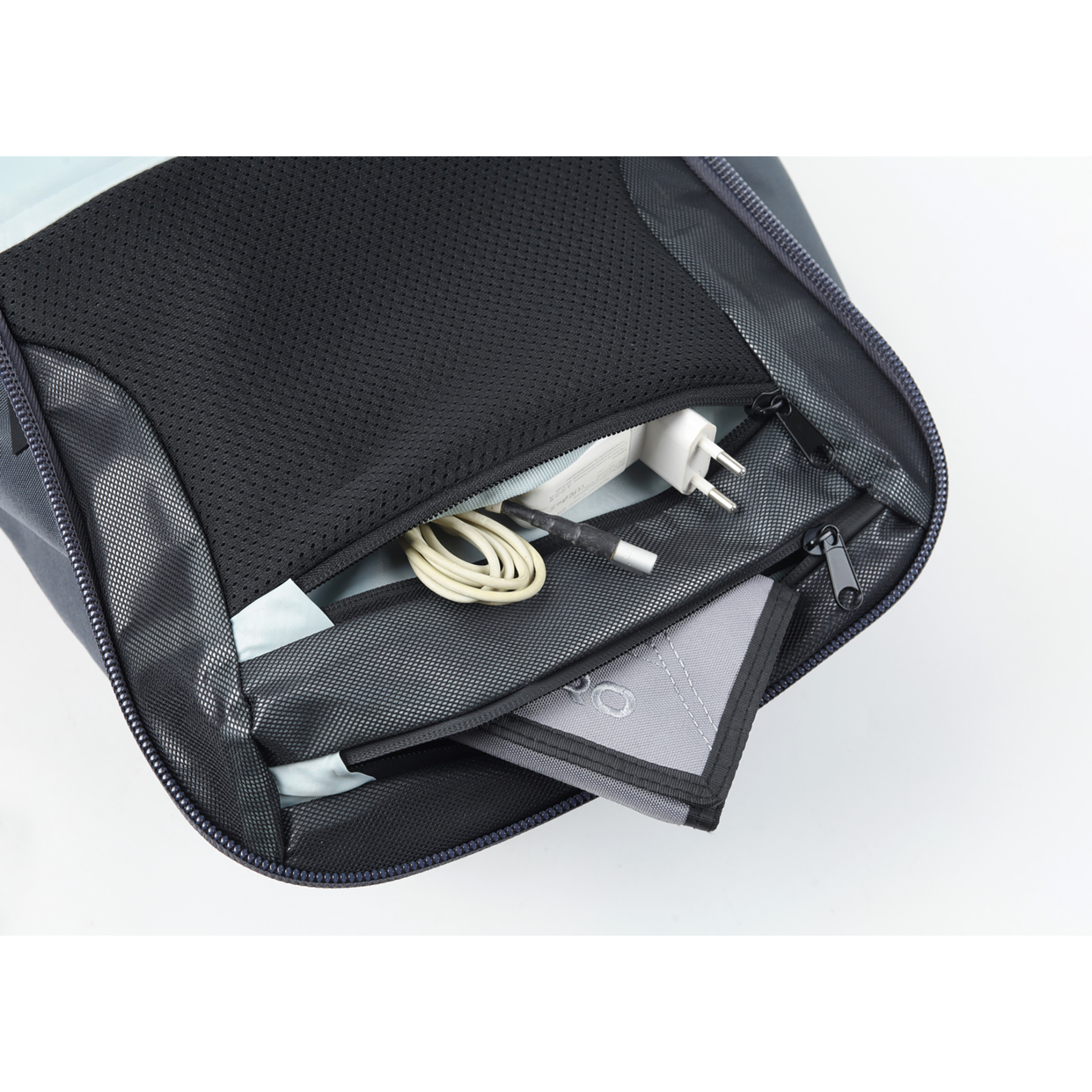 Rucksack NIKURO TRAVELER - Graphite