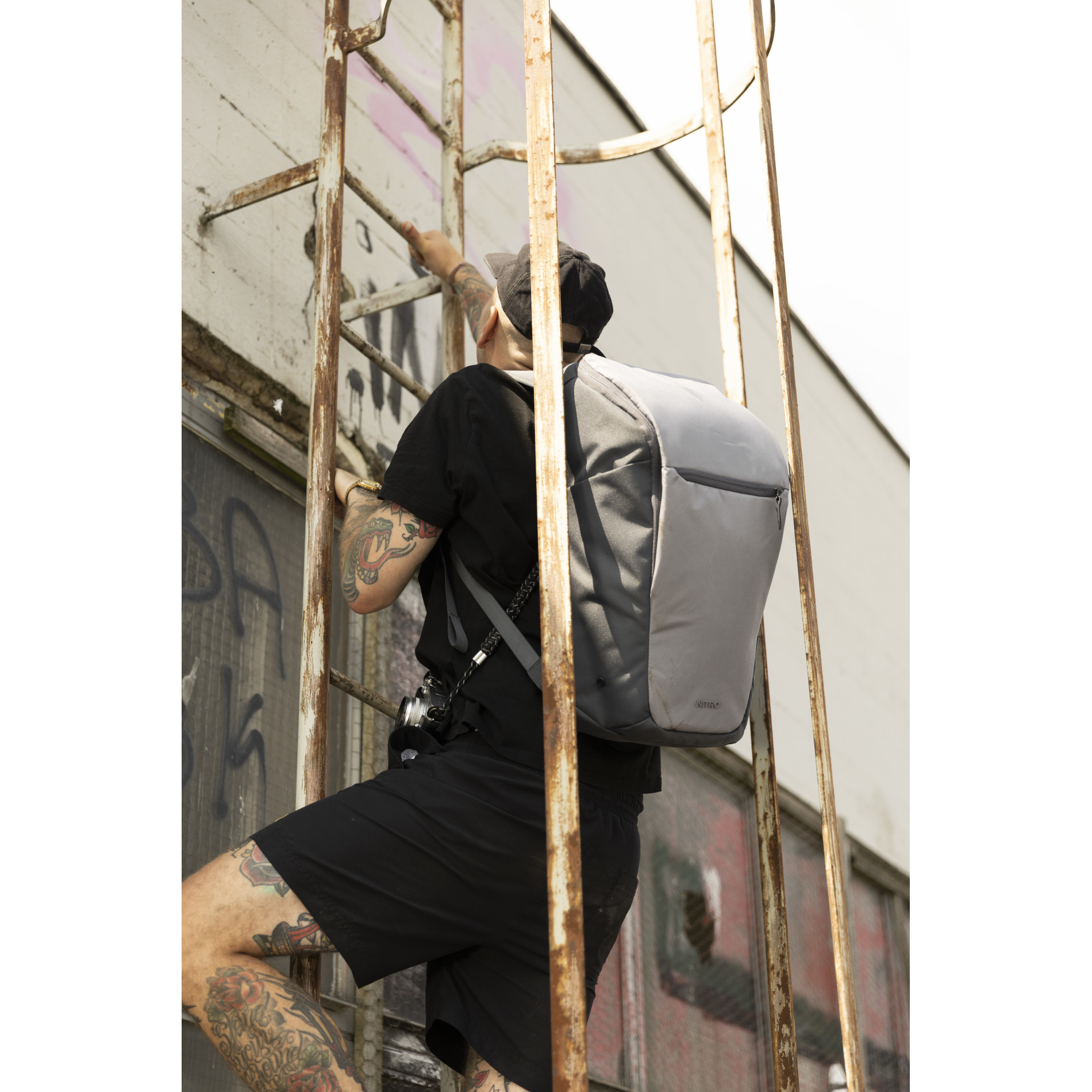 Rucksack NIKURO TRAVELER - Graphite