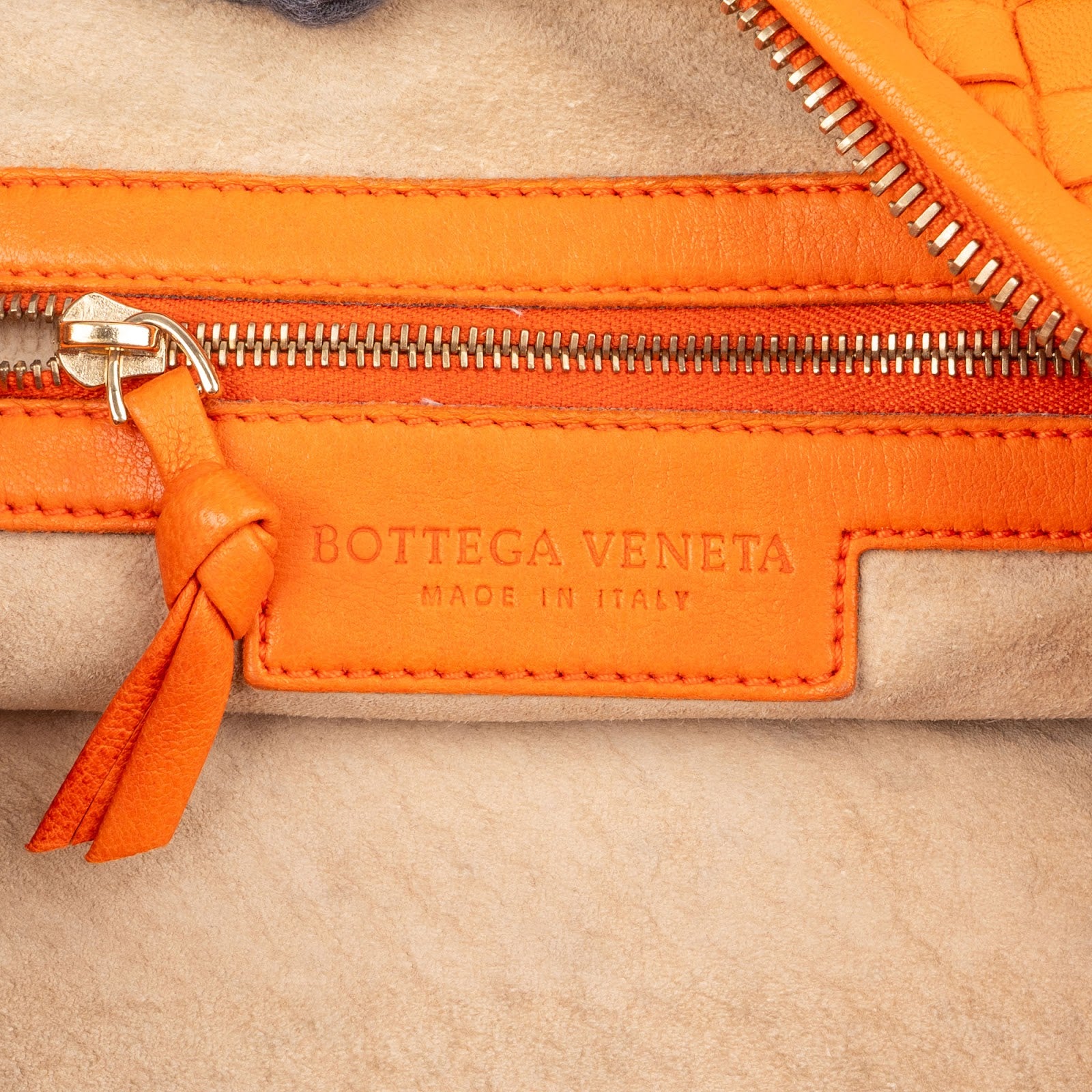 Bottega Veneta - Intrecciato Belly Hobo Shoulder Bag