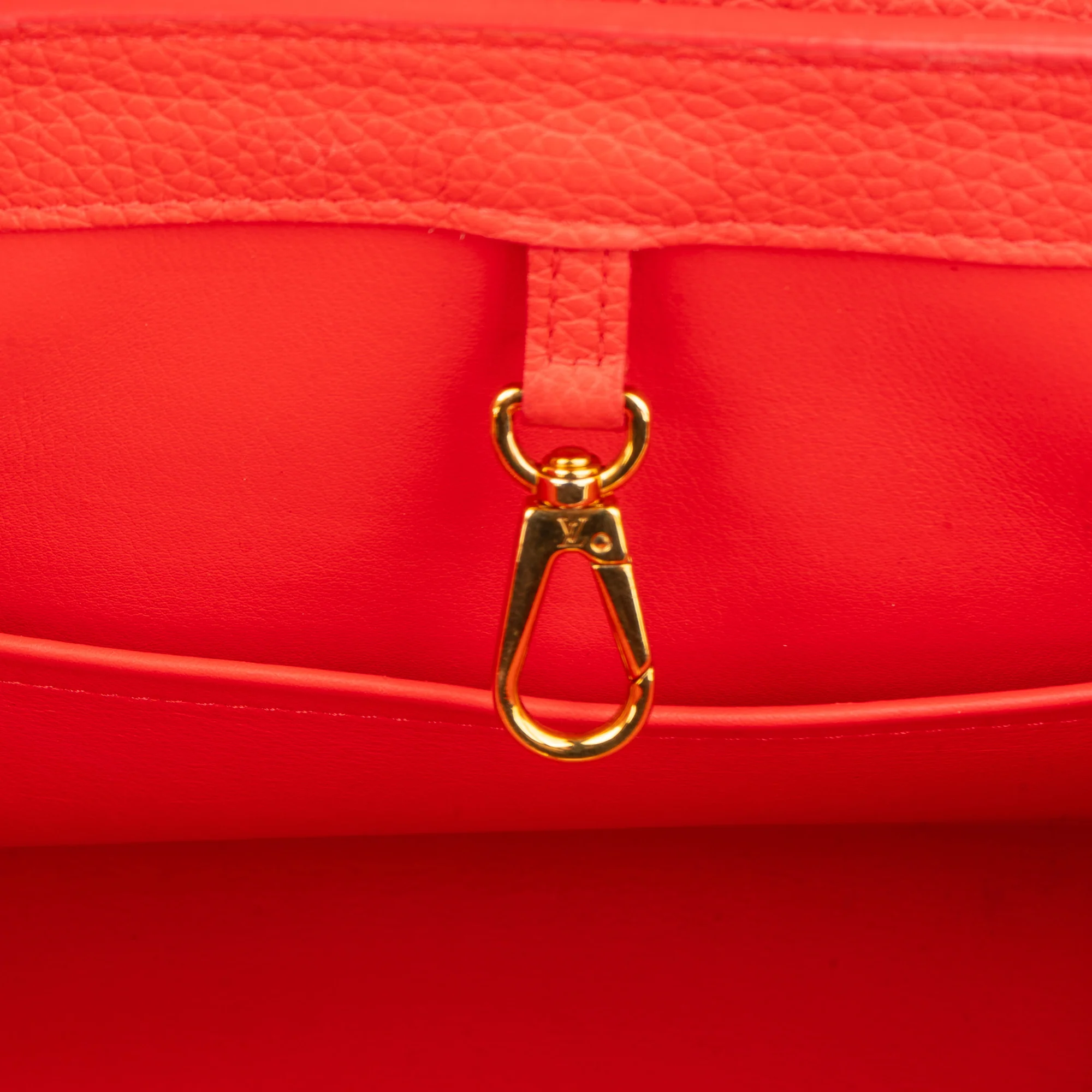 Louis Vuitton Black Leather Lining Capucines MM Handbag