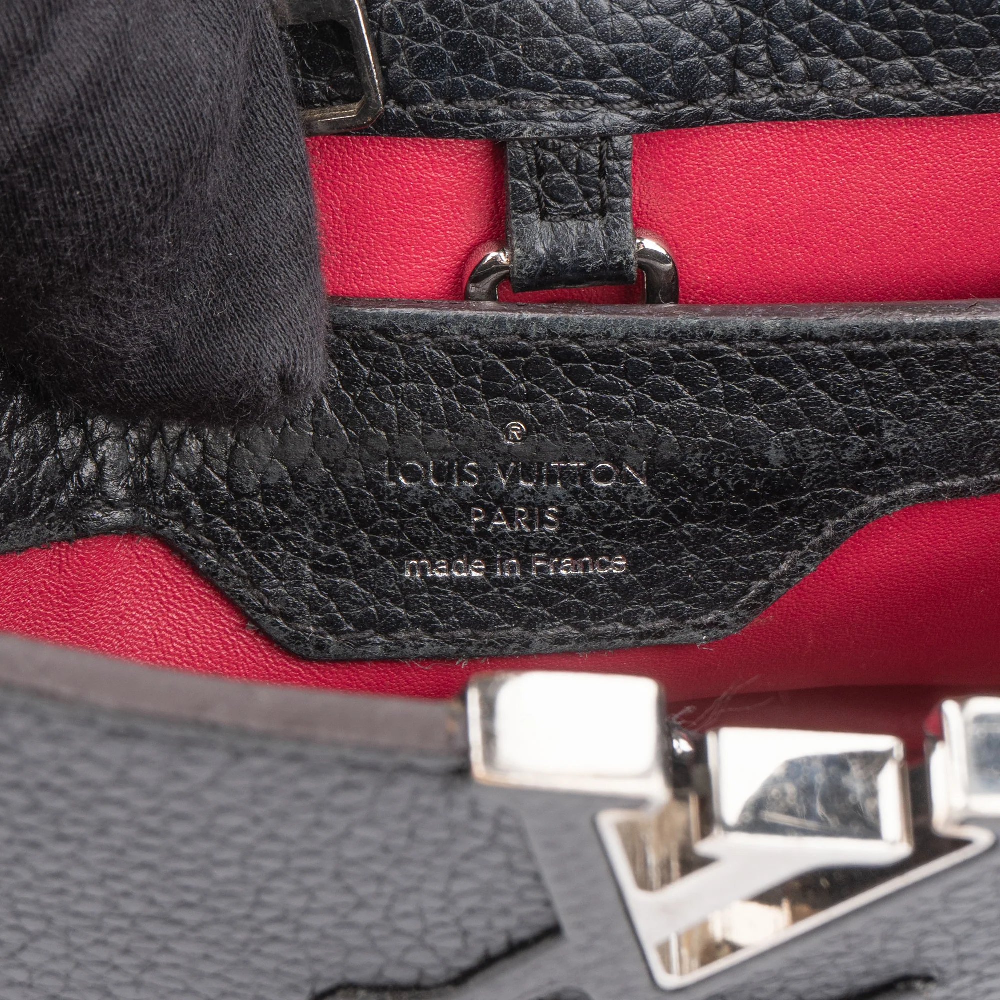 Louis Vuitton Noir Taurillon Capucines BB Handbag