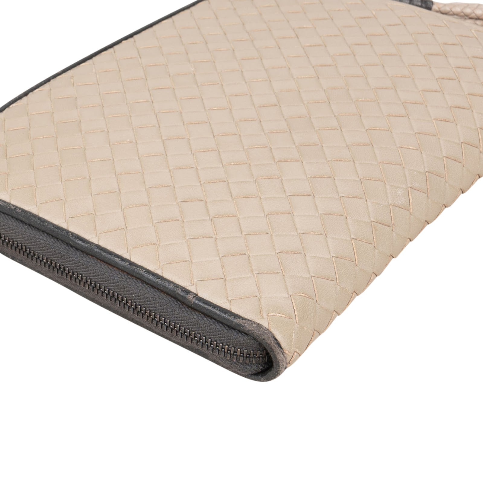 Bottega Veneta Intrecciato Leather Zipped Clutch