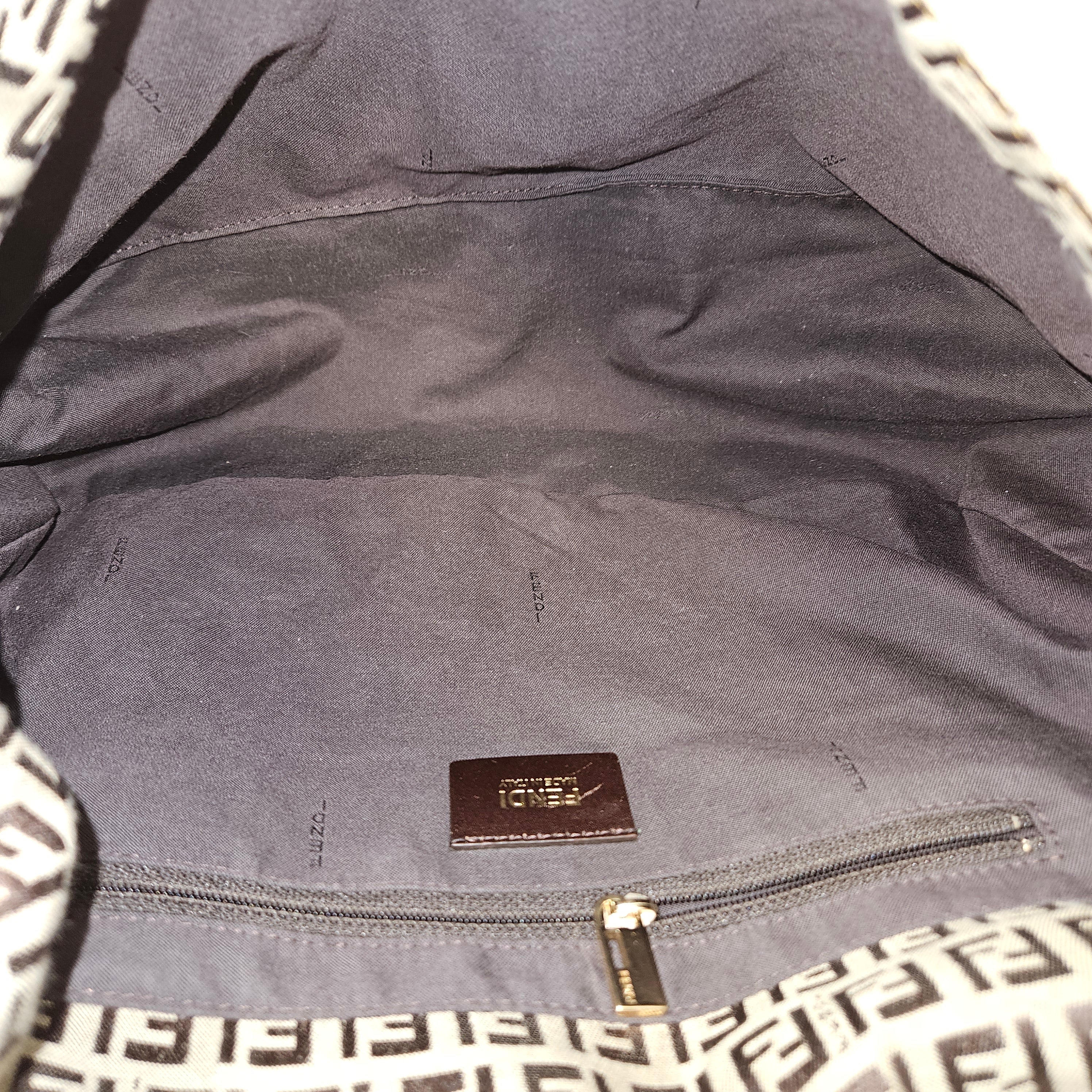 Fendi – Mamma Hobo Shoulder Bag