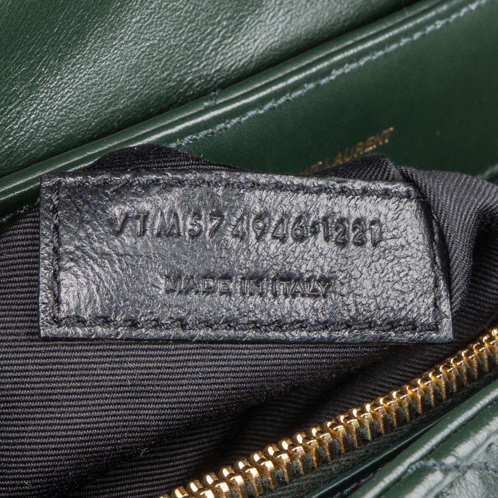 Yves Saint Laurent Dark Green Quilted Calfskin Medium Loulou Schultertasche