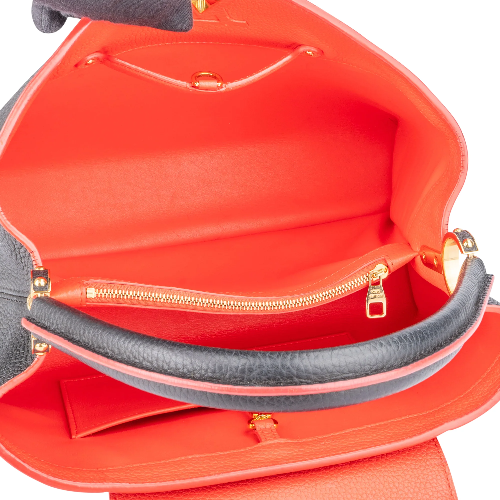 Louis Vuitton Black Leather Lining Capucines MM Handbag