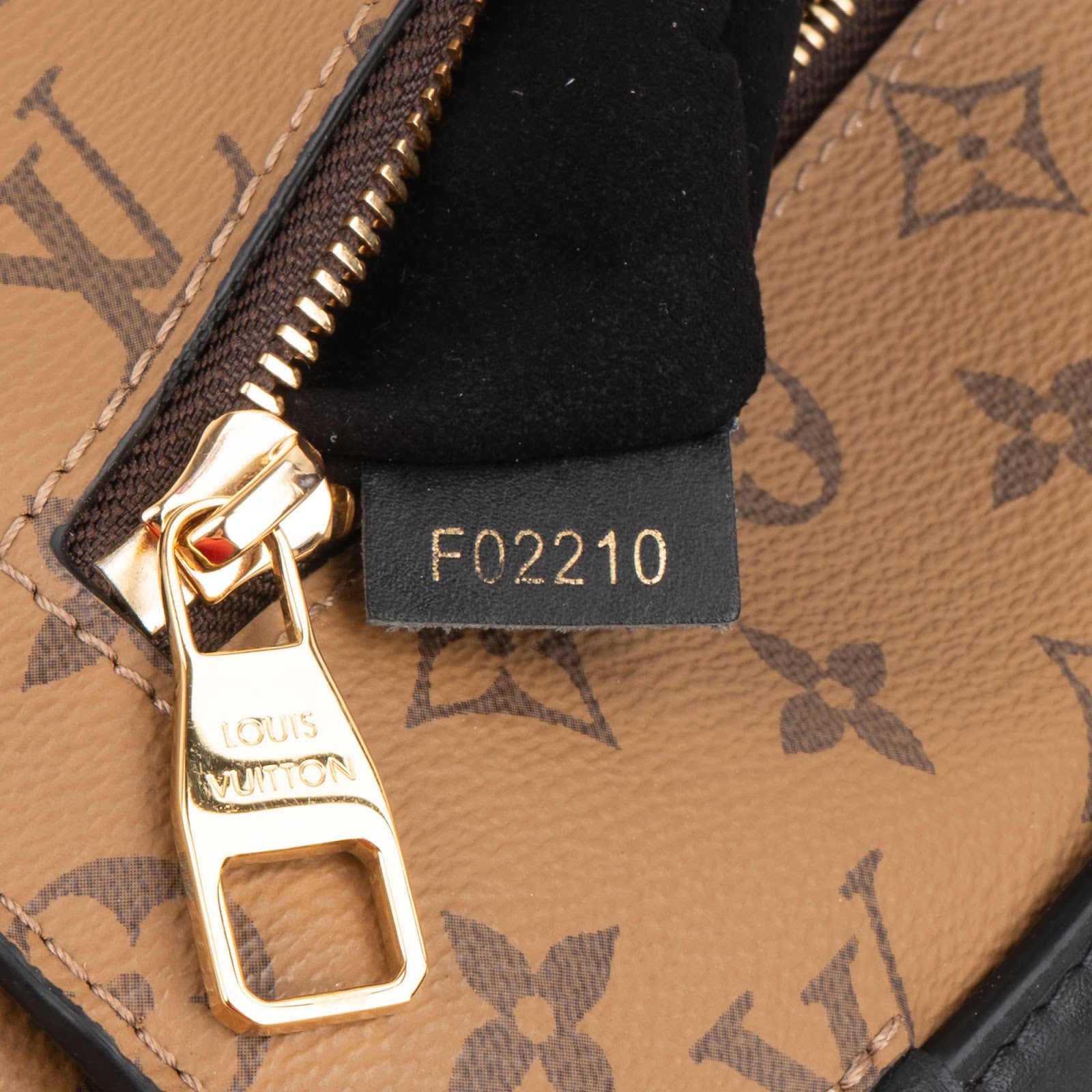 Louis Vuitton -  Pochette Metis Crossbody Bag