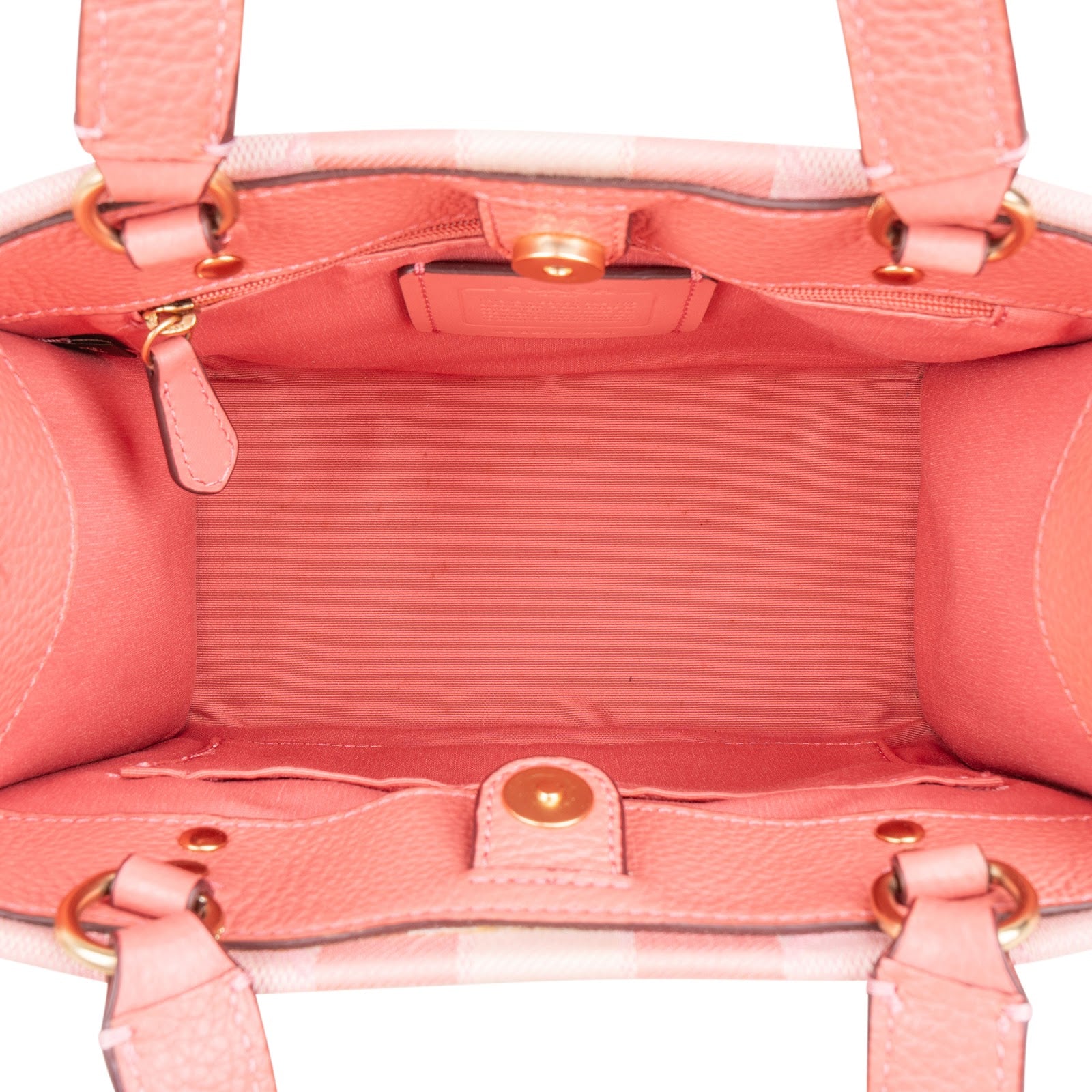 Coach – Dempsey Tote 22 Crossbody Bag